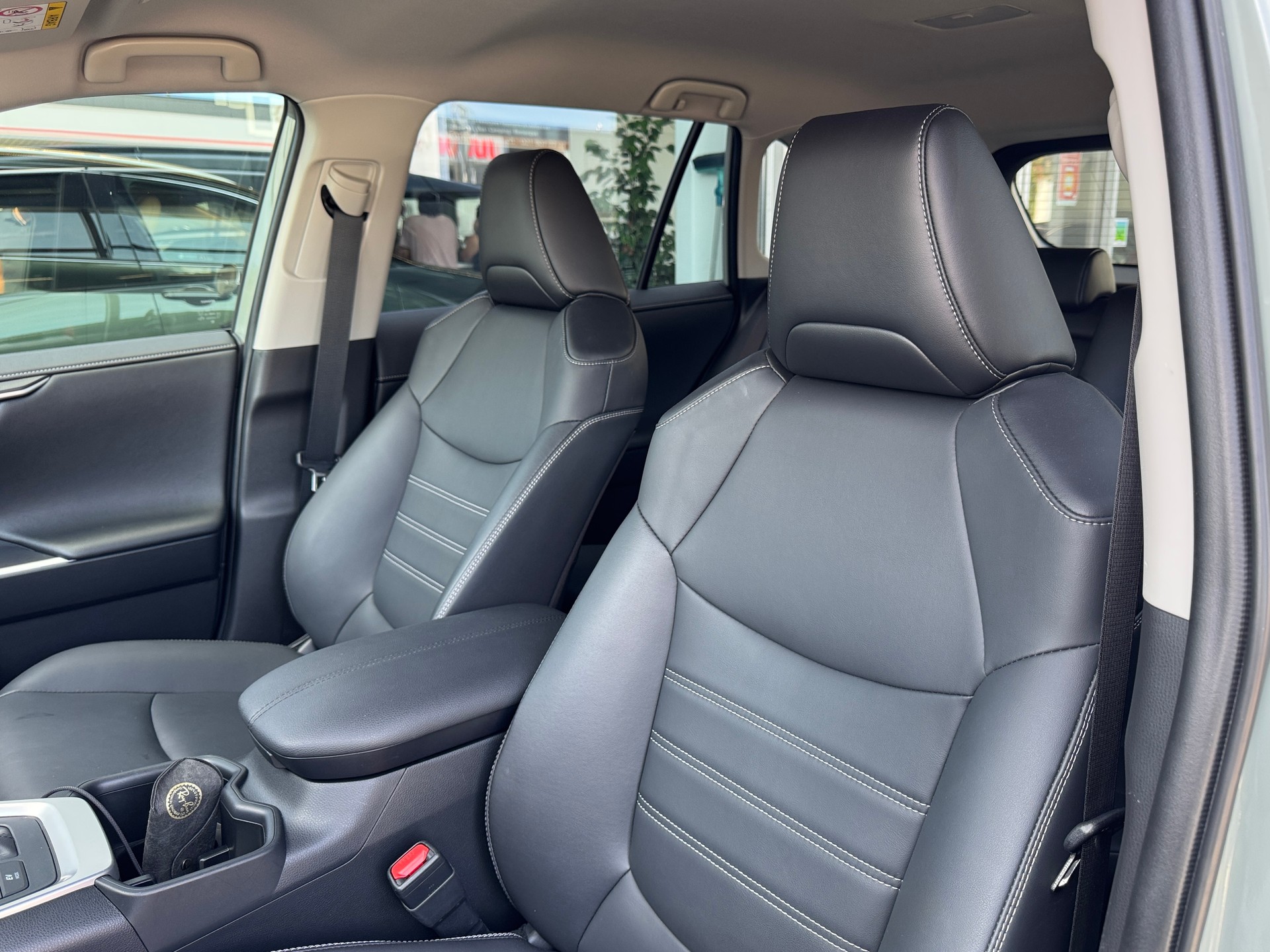 TOYOTA RAV-4 2.5 HSD Trend e-CVT-image-9