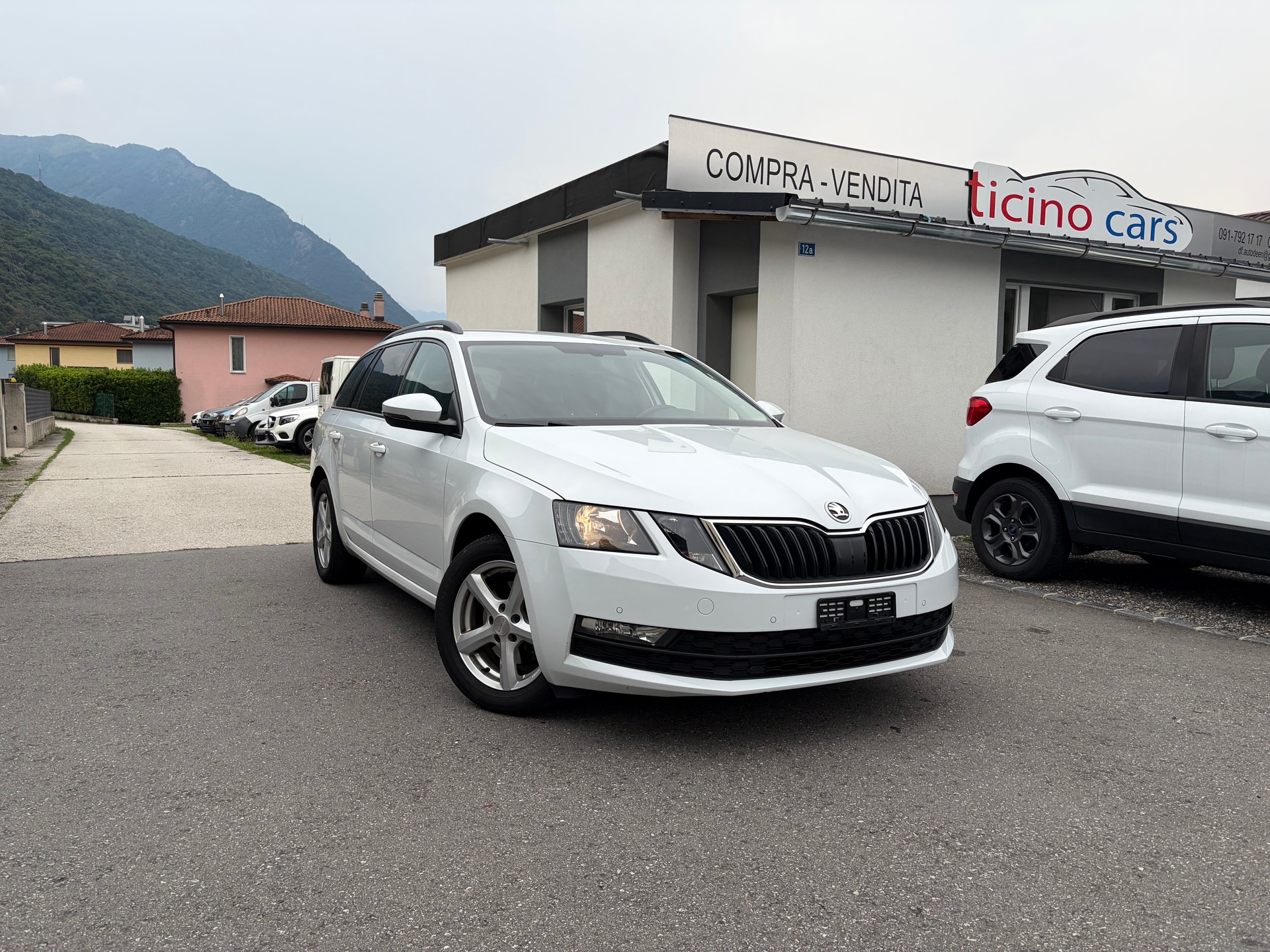 SKODA Octavia 1.6 TDI Clever 4x4 MFK 02.26-image-0