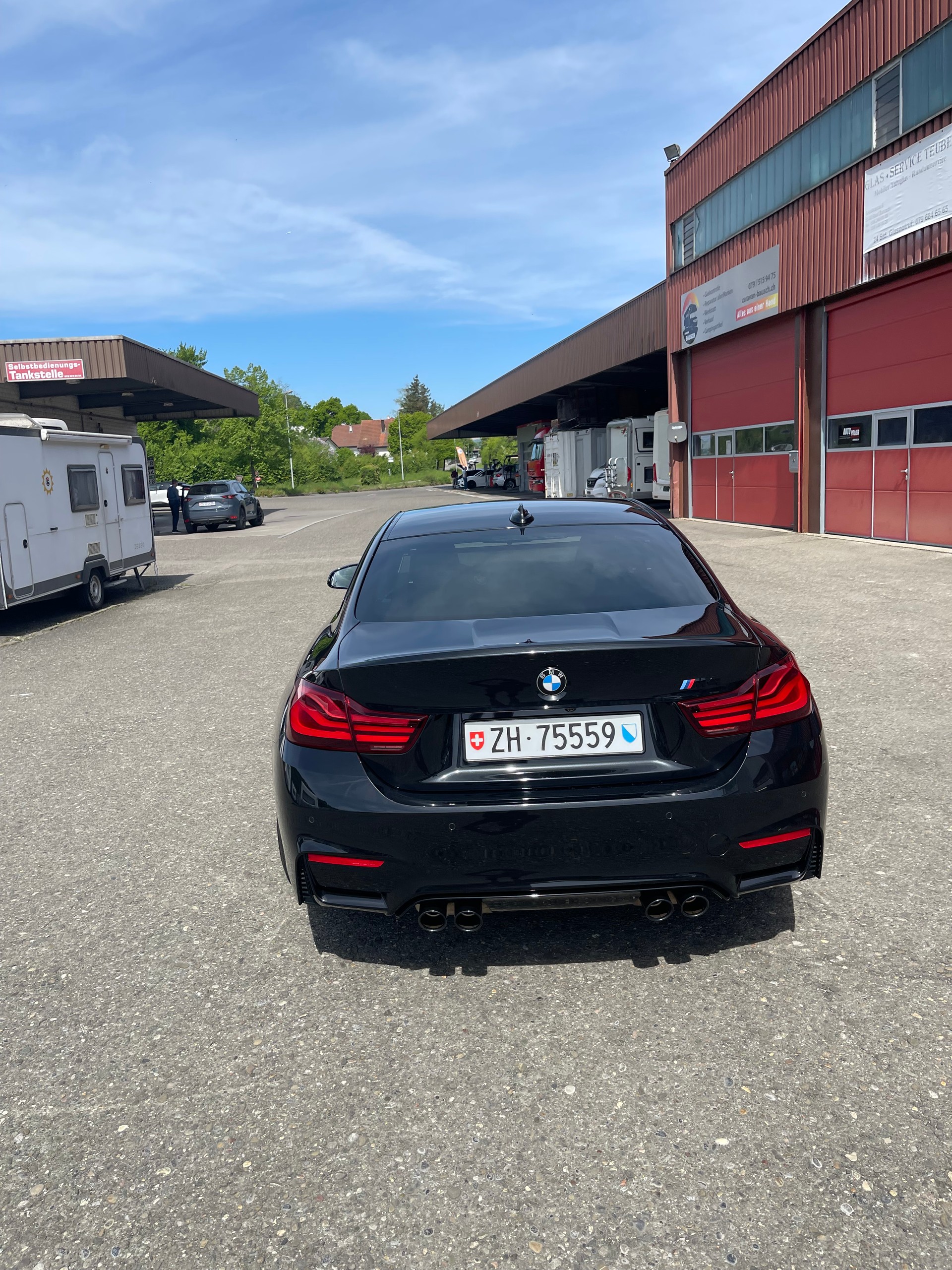 BMW M4 Competition-image-2