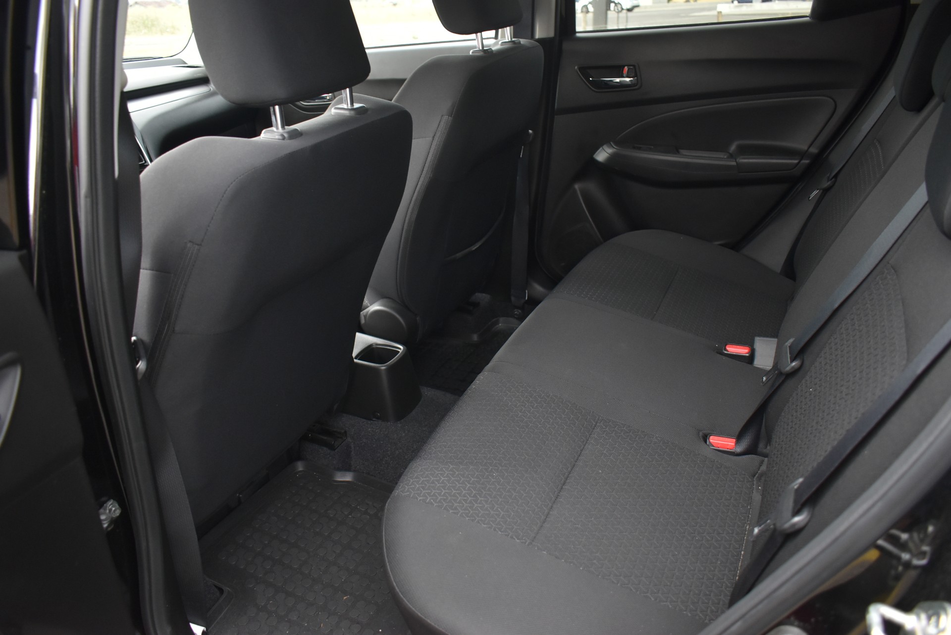 SUZUKI Swift 1.2i Piz Sulai Top Hybrid Allgrip 4x4-image-3