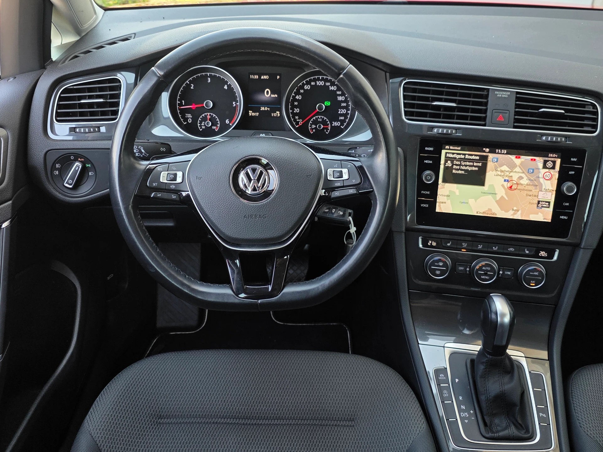 VW Golf Variant 2.0 TDI Comfortline DSG * CH-Fahrzeug * Frisch ab MFK * inkl. 1 Jahr Garantie *-image-10