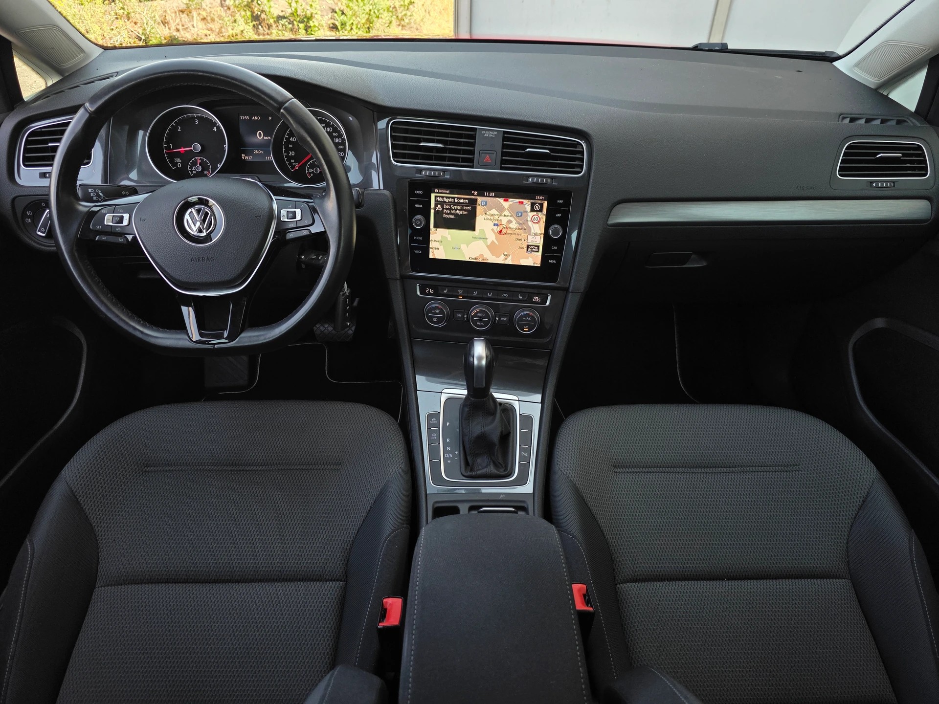 VW Golf Variant 2.0 TDI Comfortline DSG * CH-Fahrzeug * Frisch ab MFK * inkl. 1 Jahr Garantie *-image-9