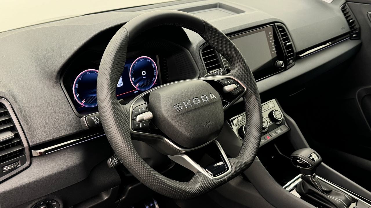 SKODA Karoq 2.0 TSI SportLine 4x4 DSG-image-6
