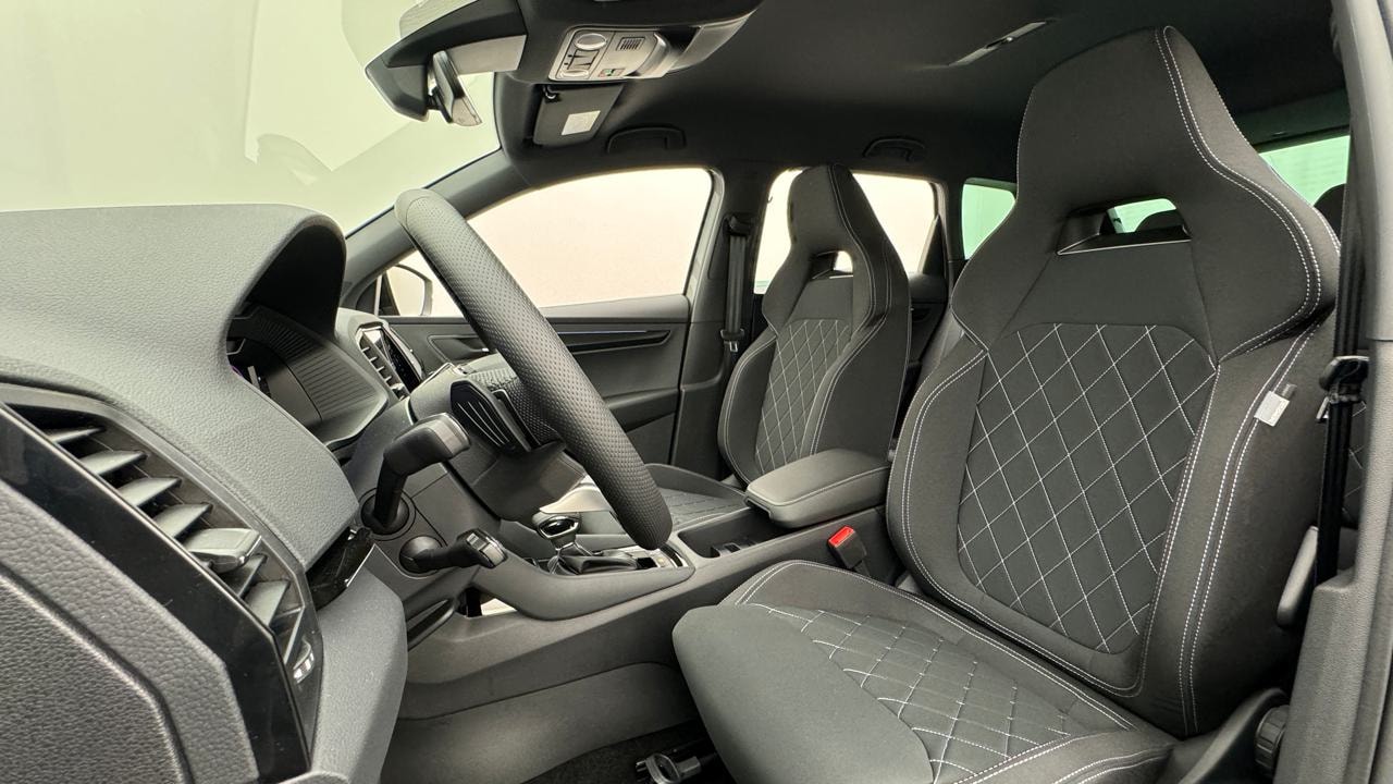SKODA Karoq 2.0 TSI SportLine 4x4 DSG-image-4