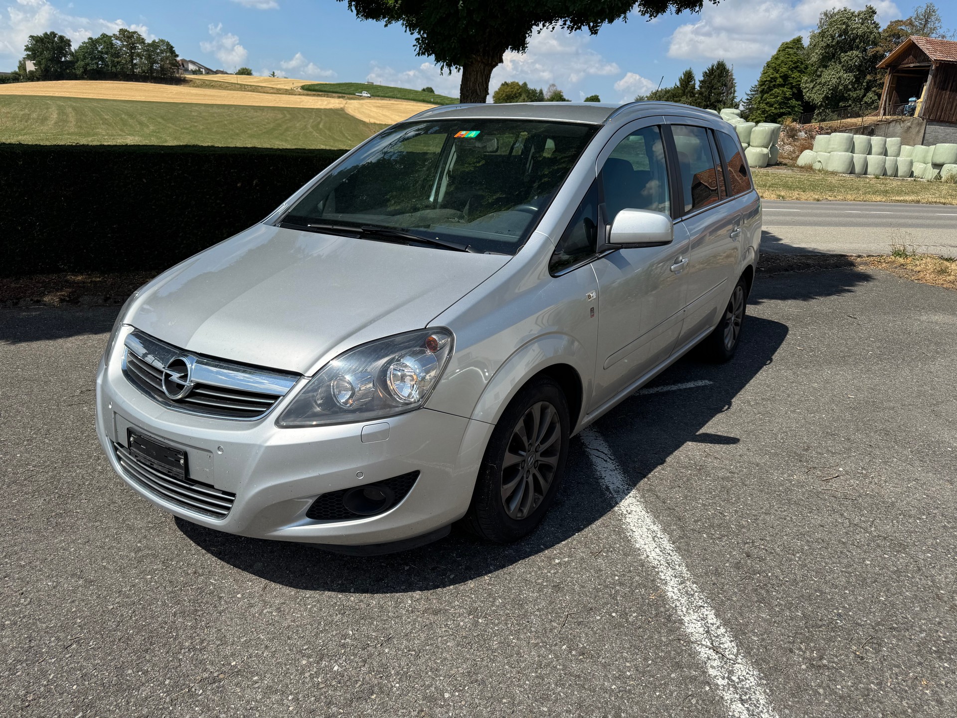 OPEL Zafira 2.2i 16V Cosmo Automatic-image-0