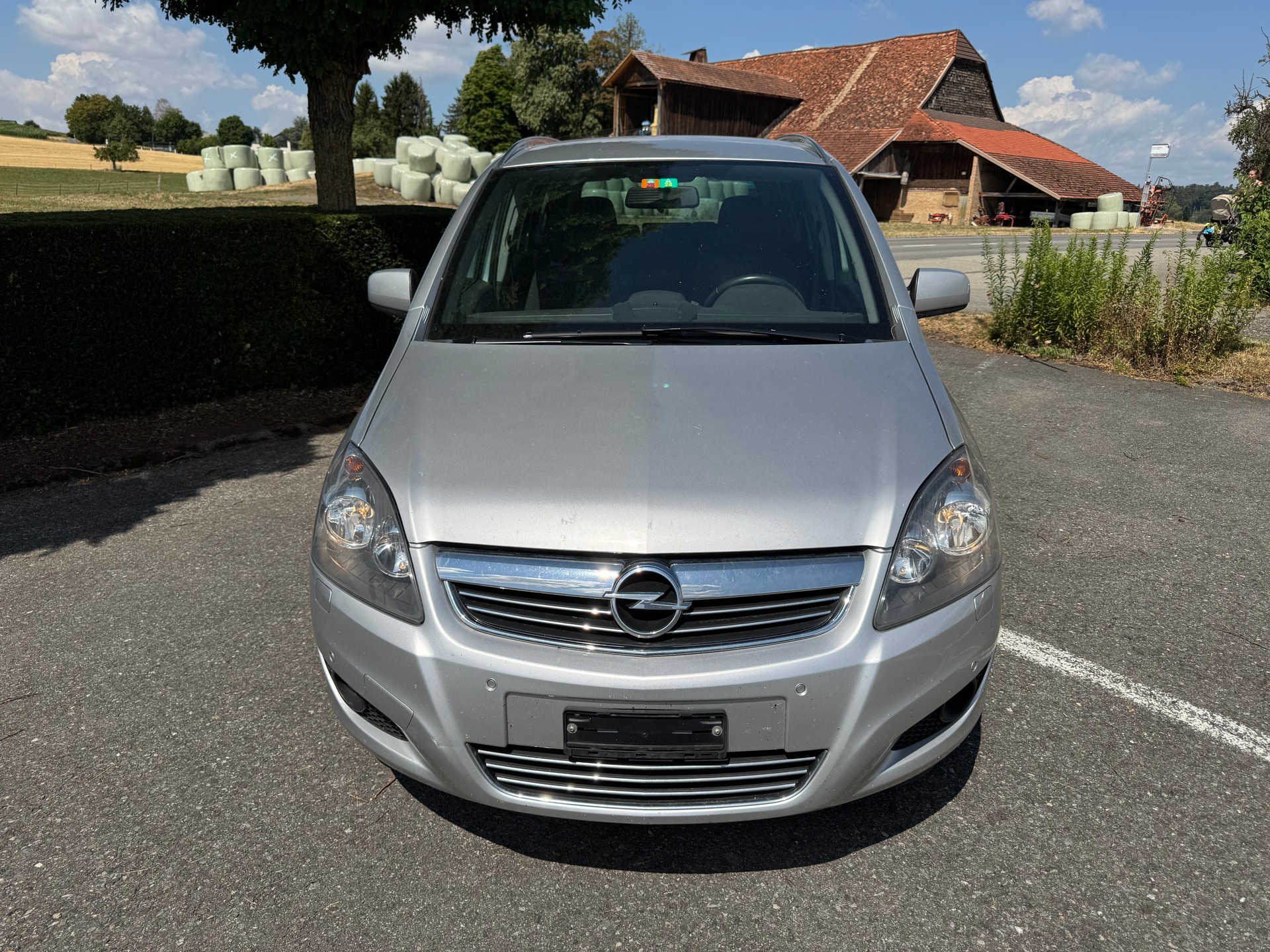 OPEL Zafira 2.2i 16V Cosmo Automatic-image-2