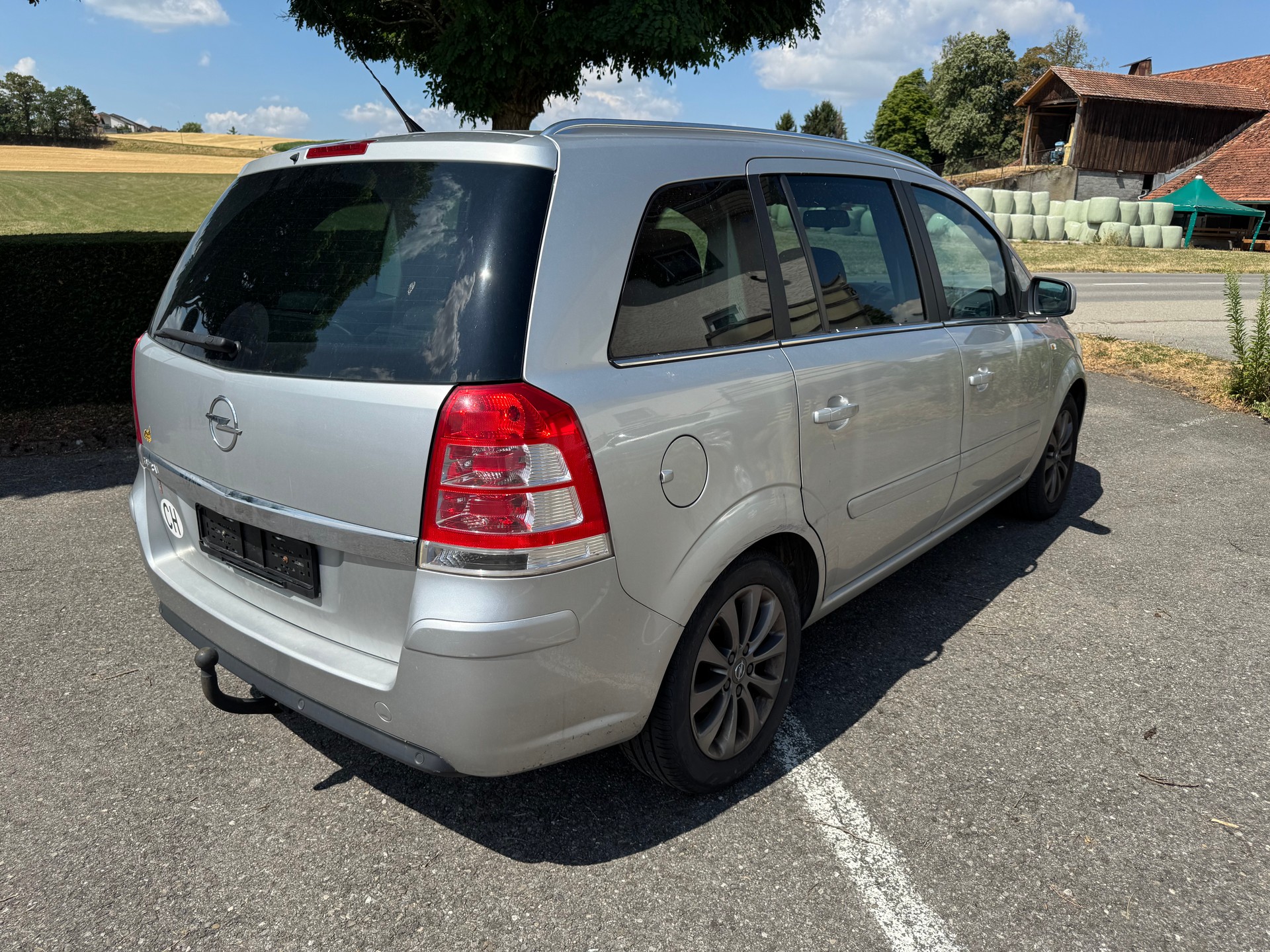 OPEL Zafira 2.2i 16V Cosmo Automatic-image-4