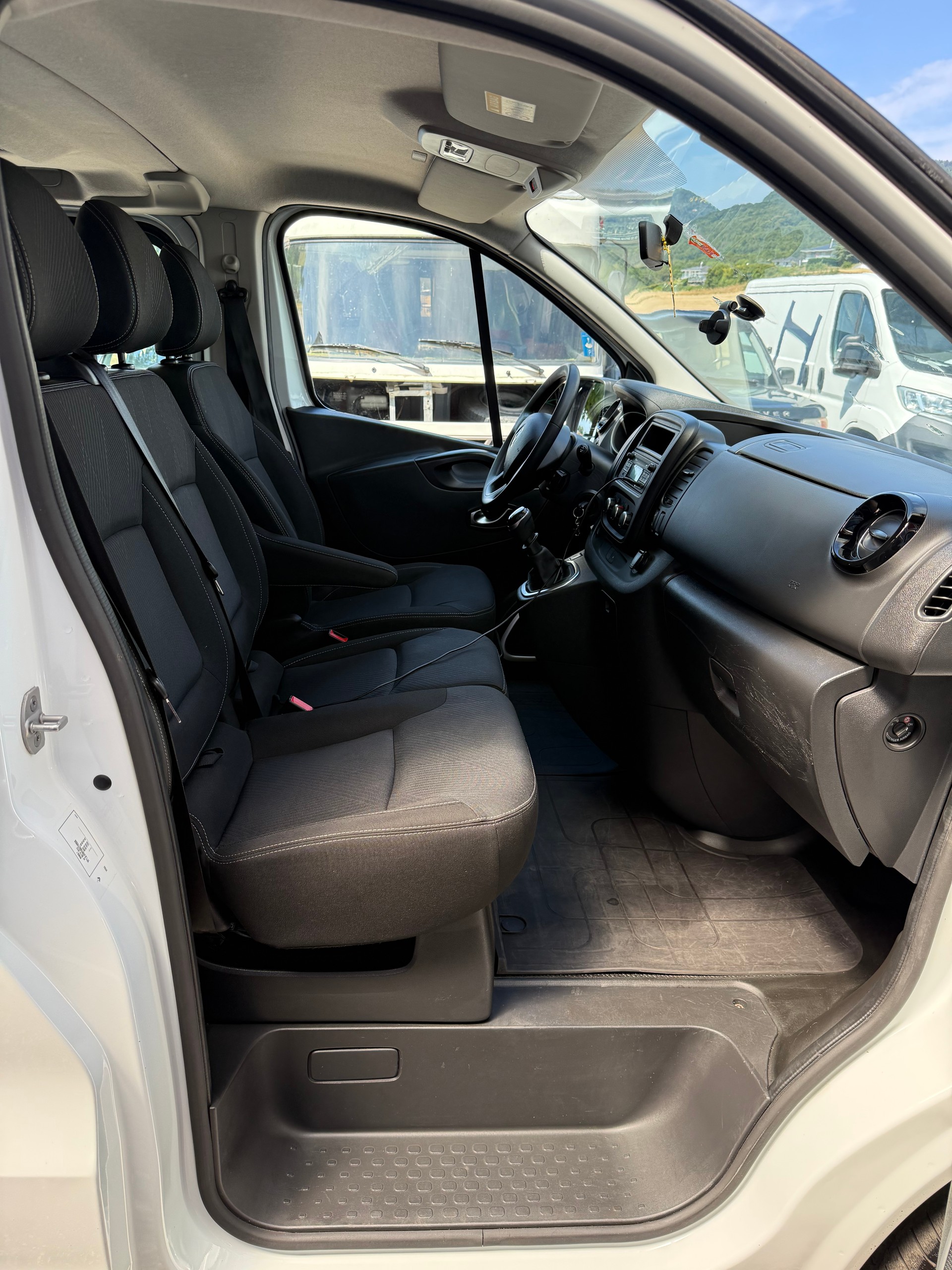 RENAULT Trafic Blue dCi 120 Grand Passenger Life-image-10