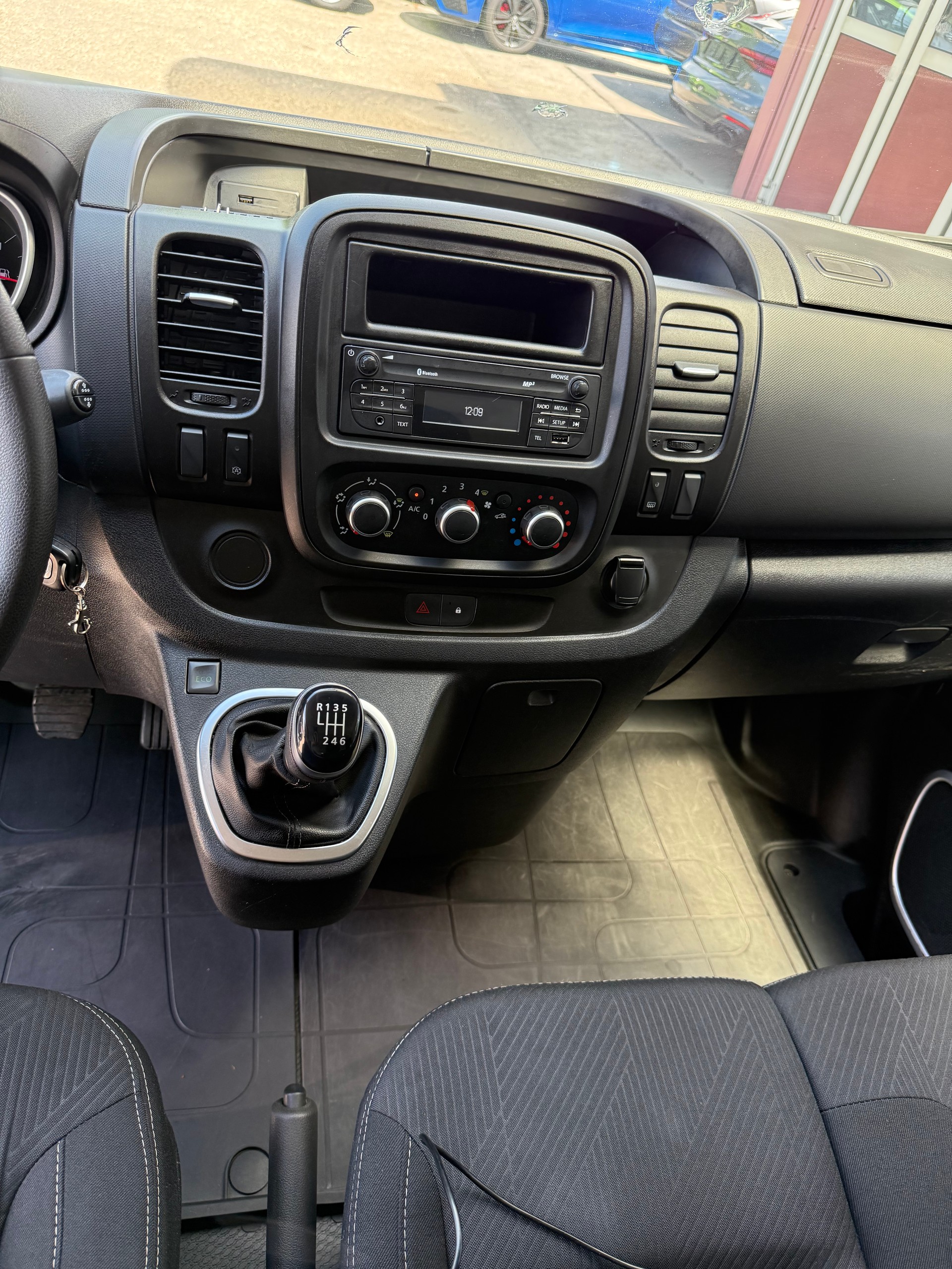 RENAULT Trafic Blue dCi 120 Grand Passenger Life-image-6