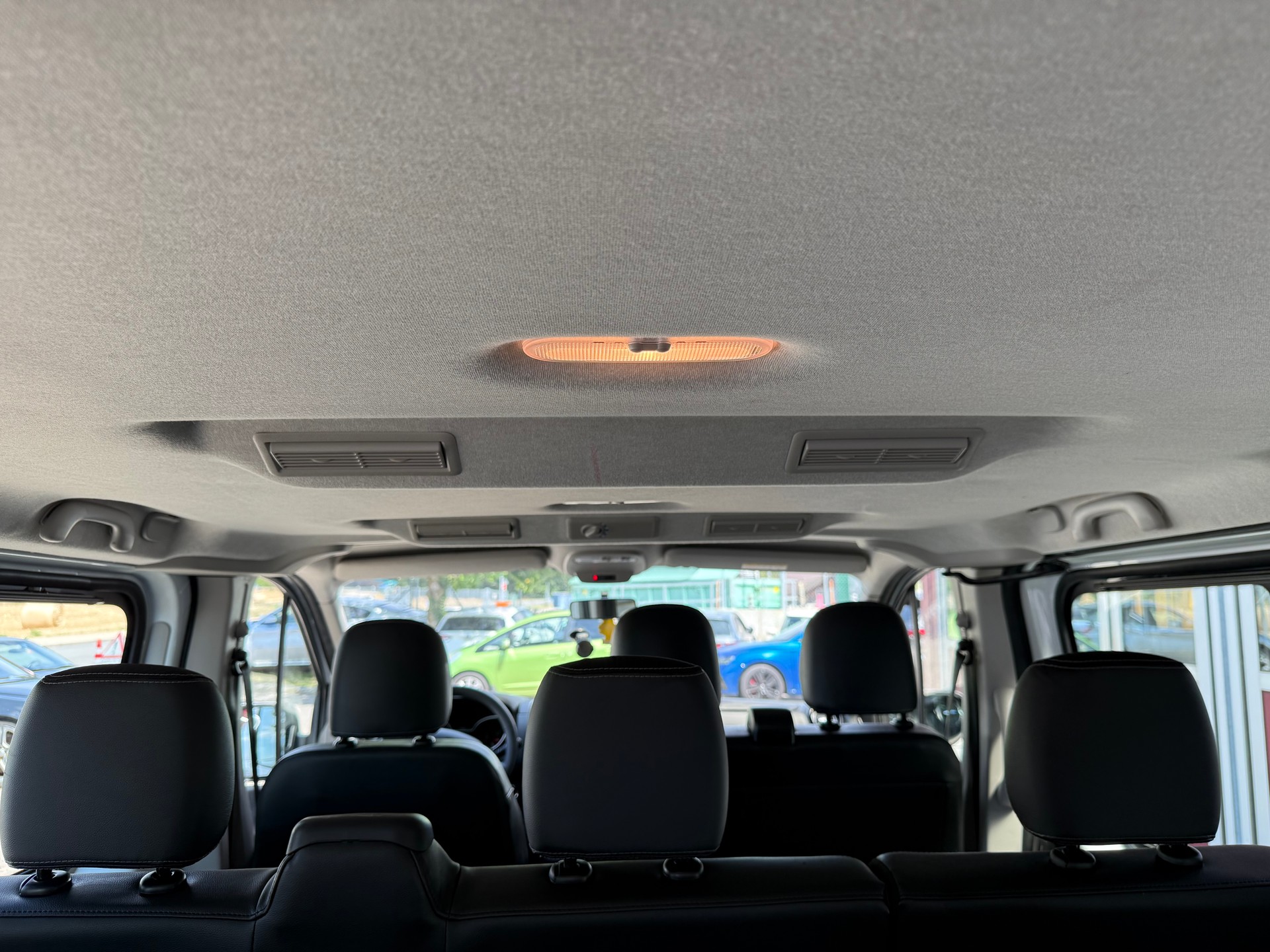 RENAULT Trafic Blue dCi 120 Grand Passenger Life-image-8