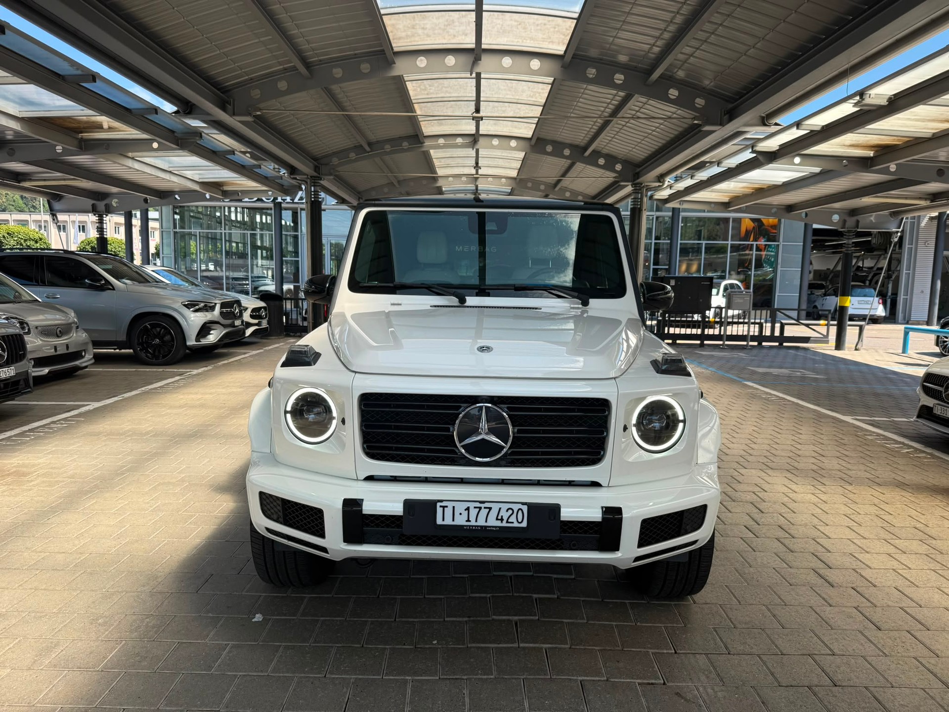 MERCEDES-BENZ G 500 4MATIC-image-2