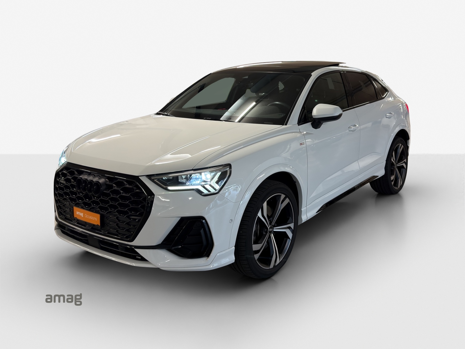 AUDI Q3 Sportback 40 TFSI S line quattro S-tronic-image-0