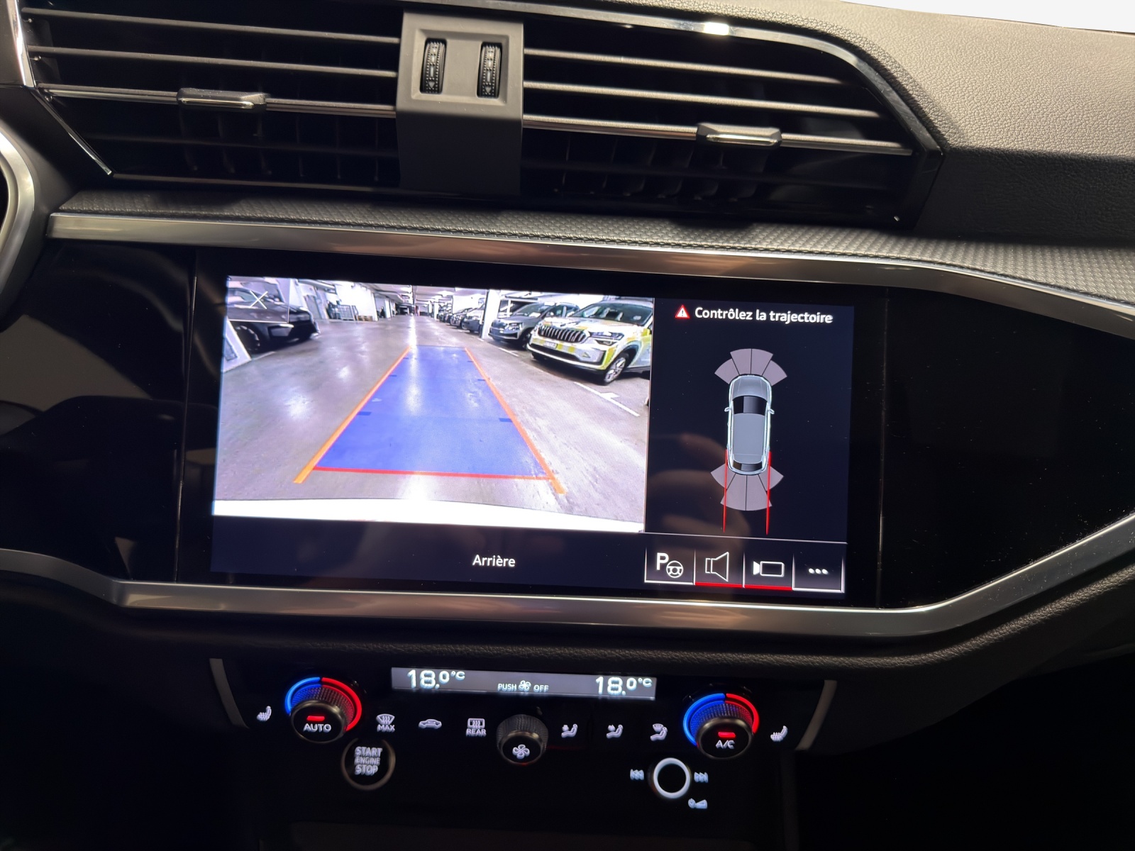 AUDI Q3 Sportback 40 TFSI S line quattro S-tronic-image-15