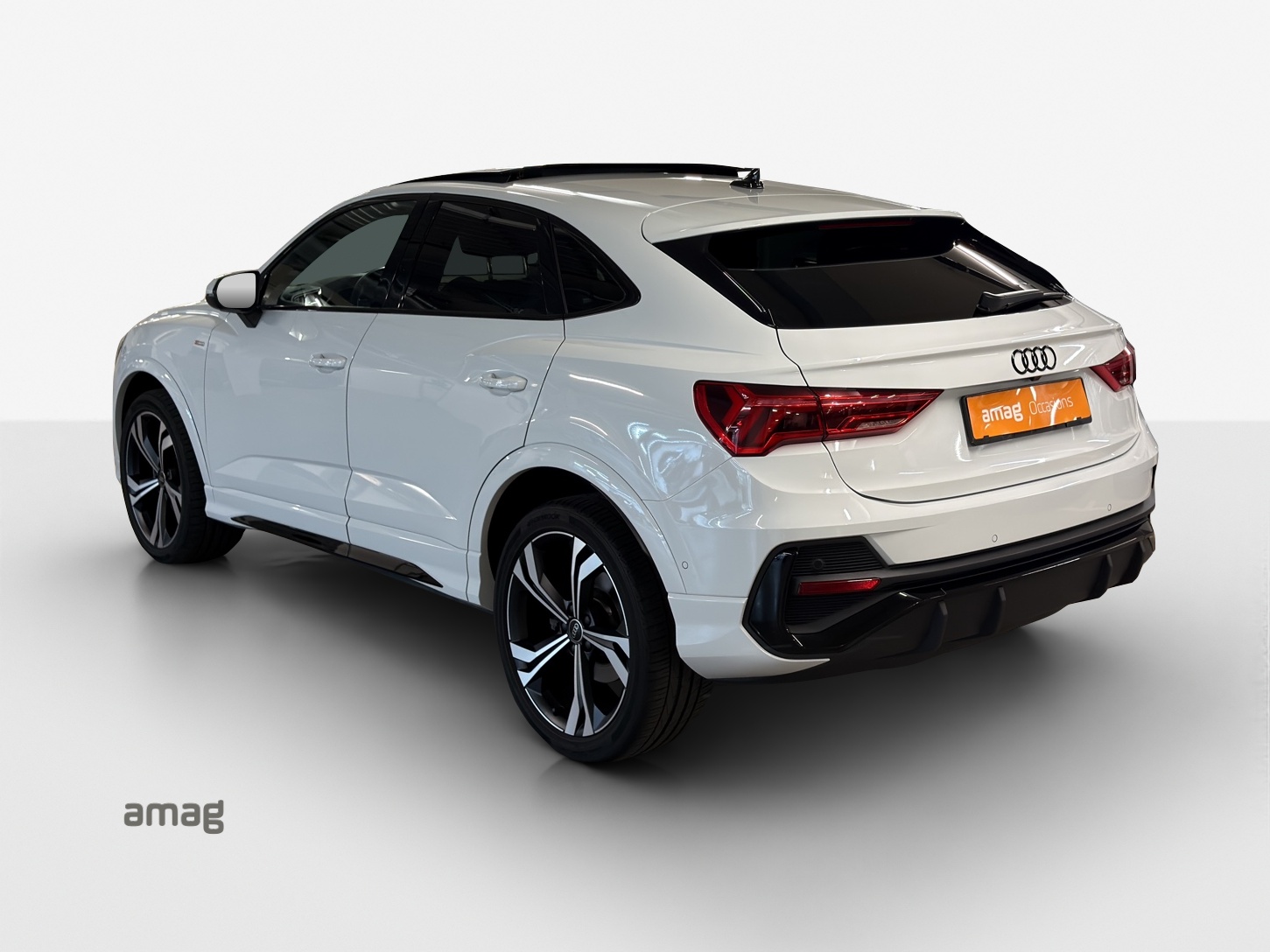 AUDI Q3 Sportback 40 TFSI S line quattro S-tronic-showroom-element-2