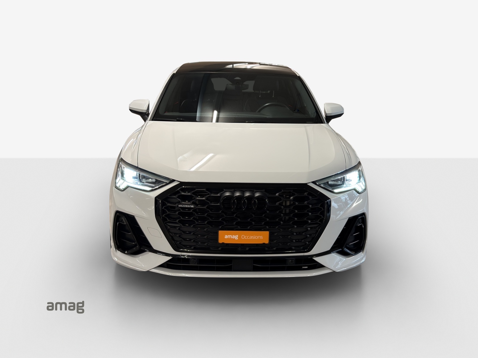 AUDI Q3 Sportback 40 TFSI S line quattro S-tronic-image-6