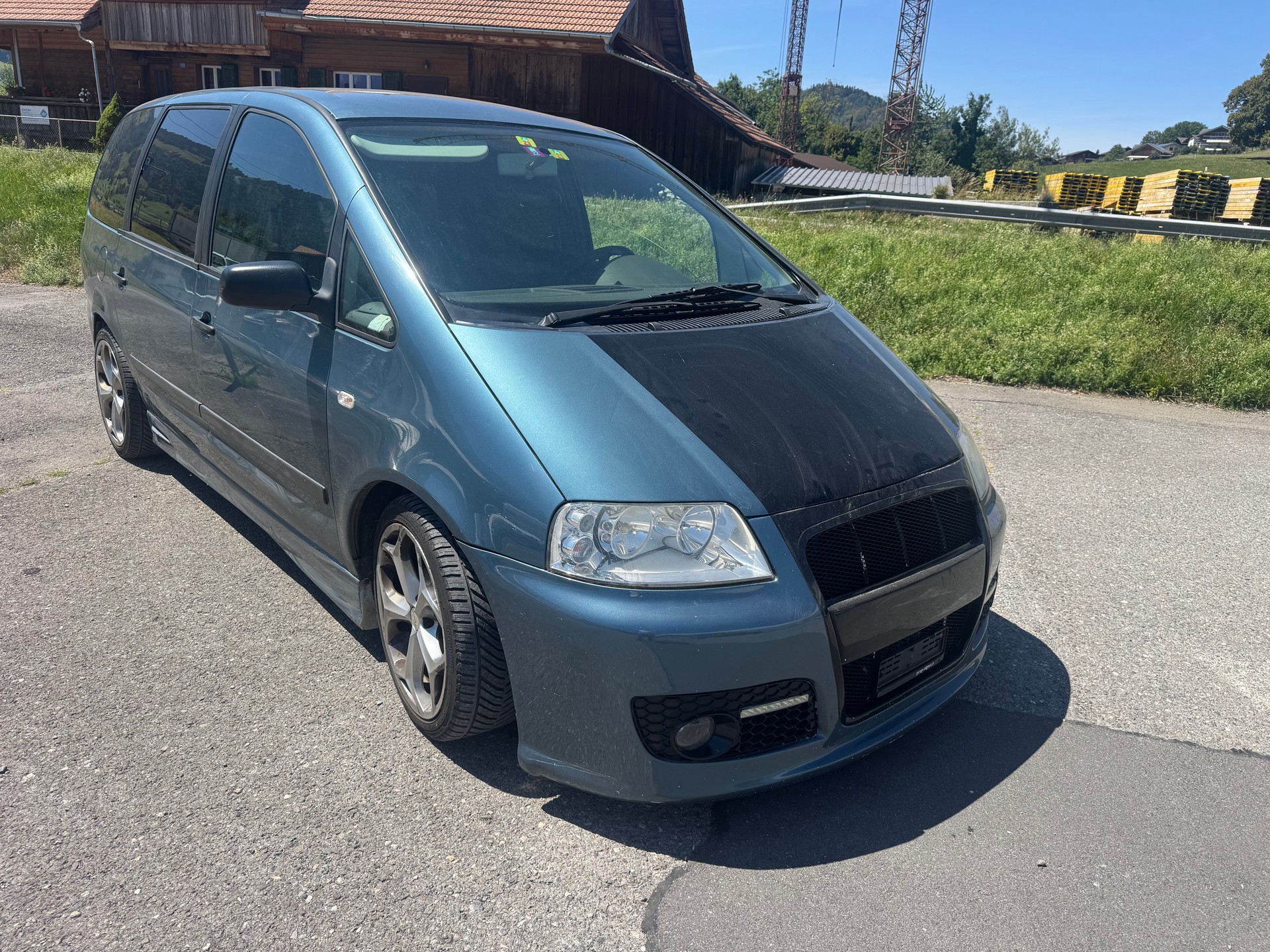 VW Sharan 1.9 TDI Highline-image-1