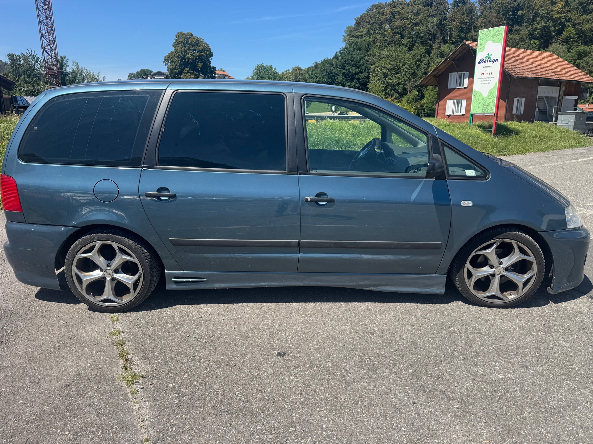 VW Sharan 1.9 TDI Highline-image-5