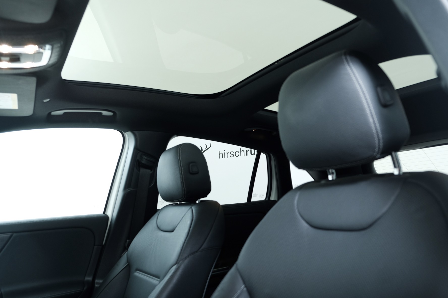 MERCEDES-BENZ EQA 350 AMG Line 4Matic-image-5