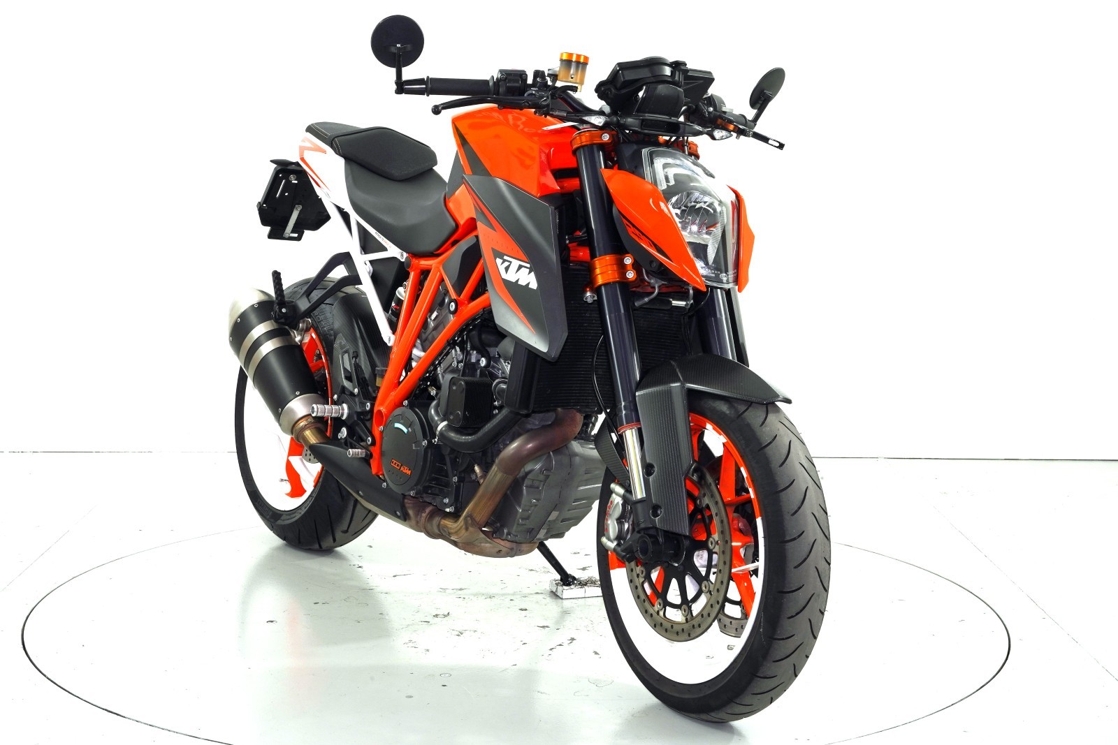 KTM 1290 Superduke ABS-showroom-element-1