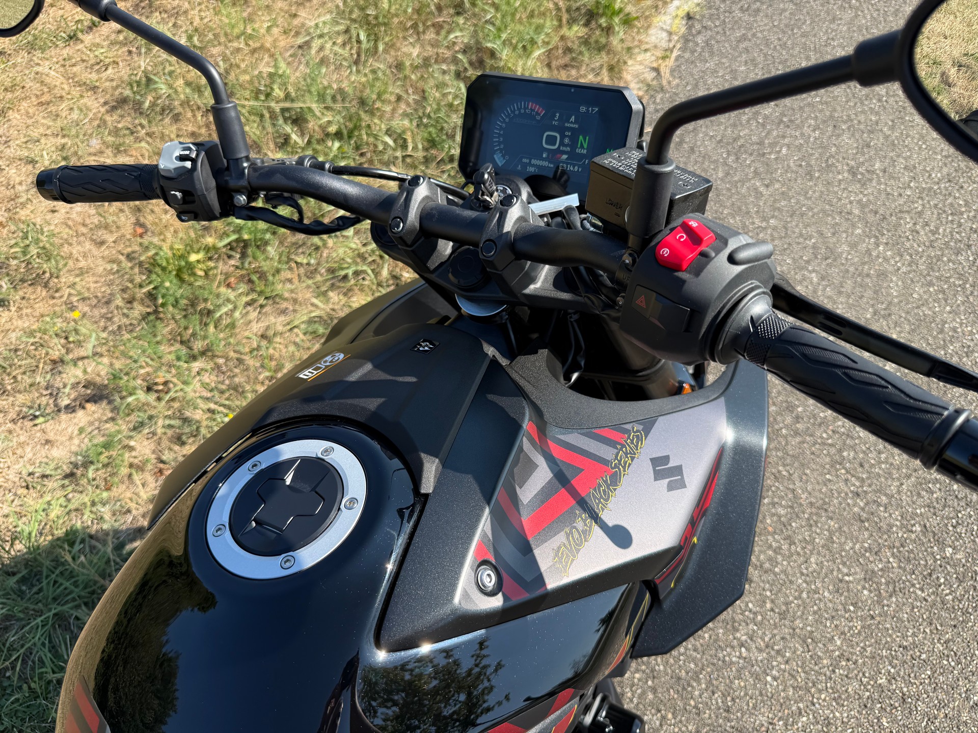 SUZUKI GSX 8 S EVO-image-12