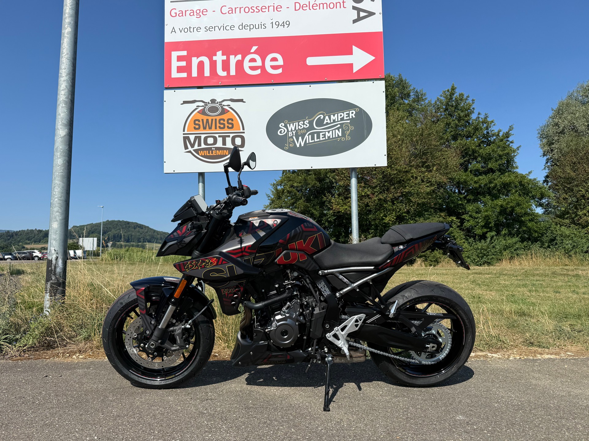 SUZUKI GSX 8 S EVO