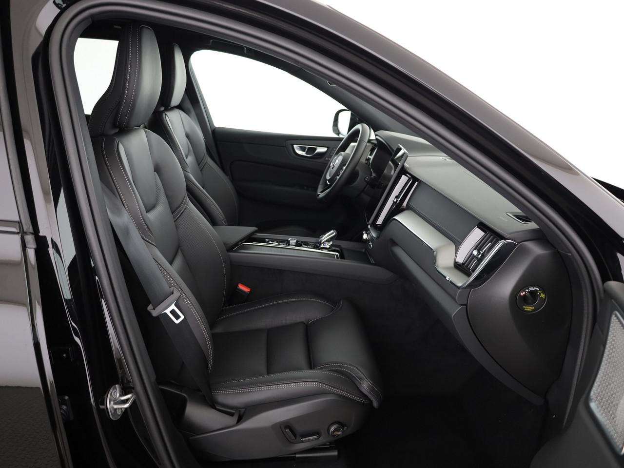 VOLVO XC60 2.0 T8 TE Black Edition eAWD-image-9