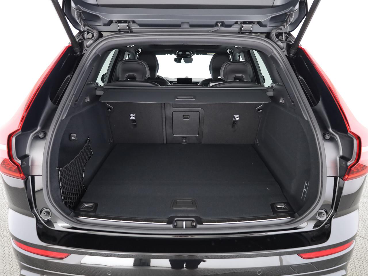 VOLVO XC60 2.0 T8 TE Black Edition eAWD-image-12