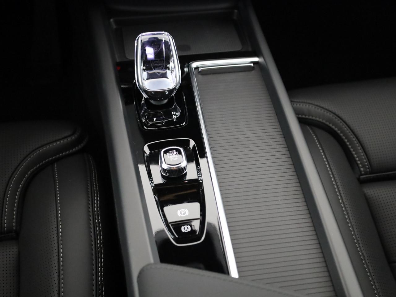 VOLVO XC60 2.0 T8 TE Black Edition eAWD-image-20