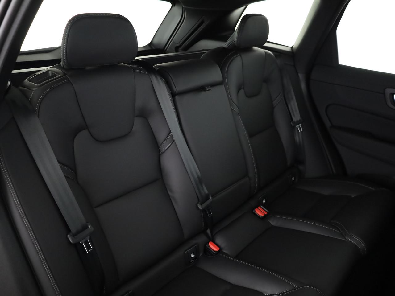 VOLVO XC60 2.0 T8 TE Black Edition eAWD-image-11