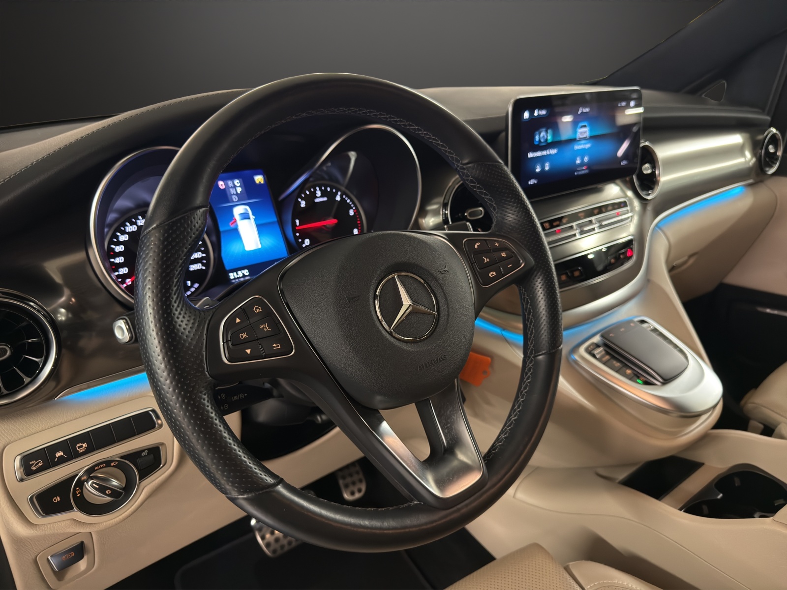 MERCEDES-BENZ V 300 d lang Exclusive 4Matic 9G-Tronic-image-12