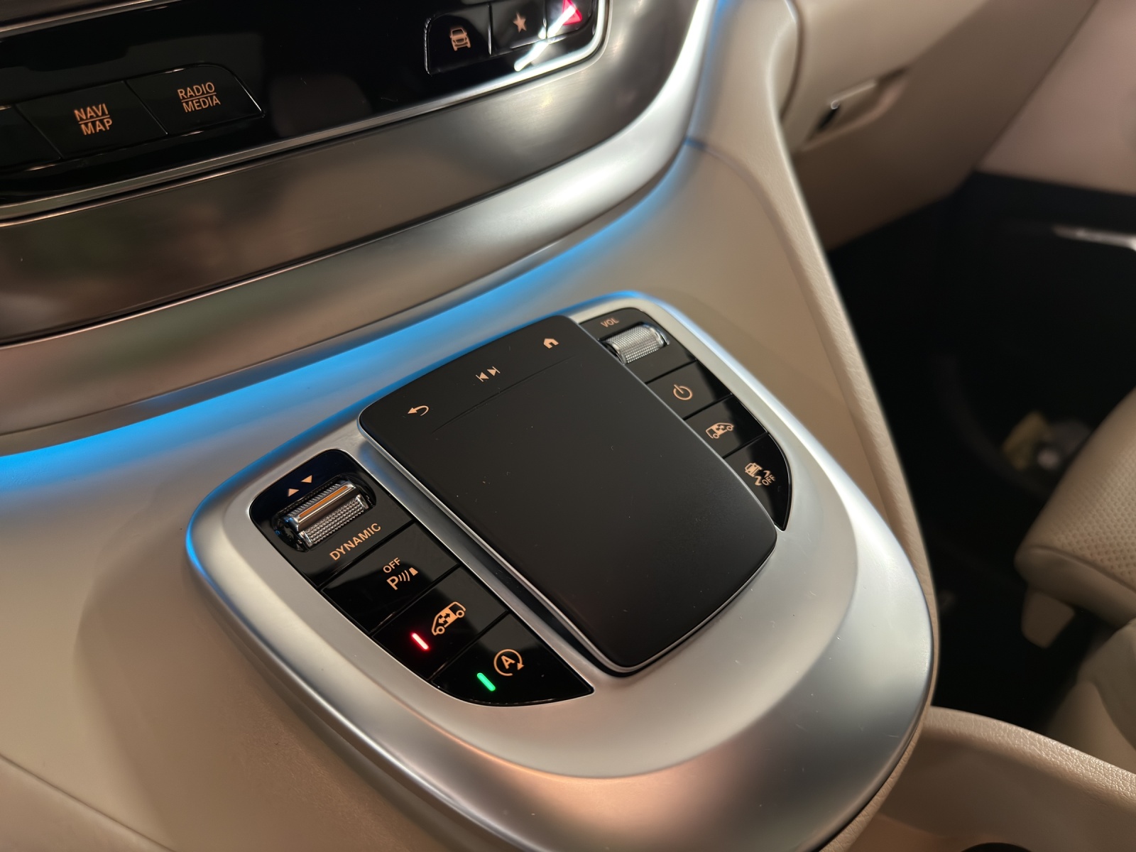 MERCEDES-BENZ V 300 d lang Exclusive 4Matic 9G-Tronic-image-24