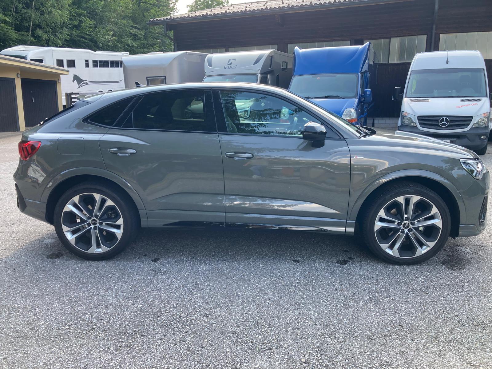 AUDI Q3 Sportback 35 TFSI S line Attraction S-tronic-image-7