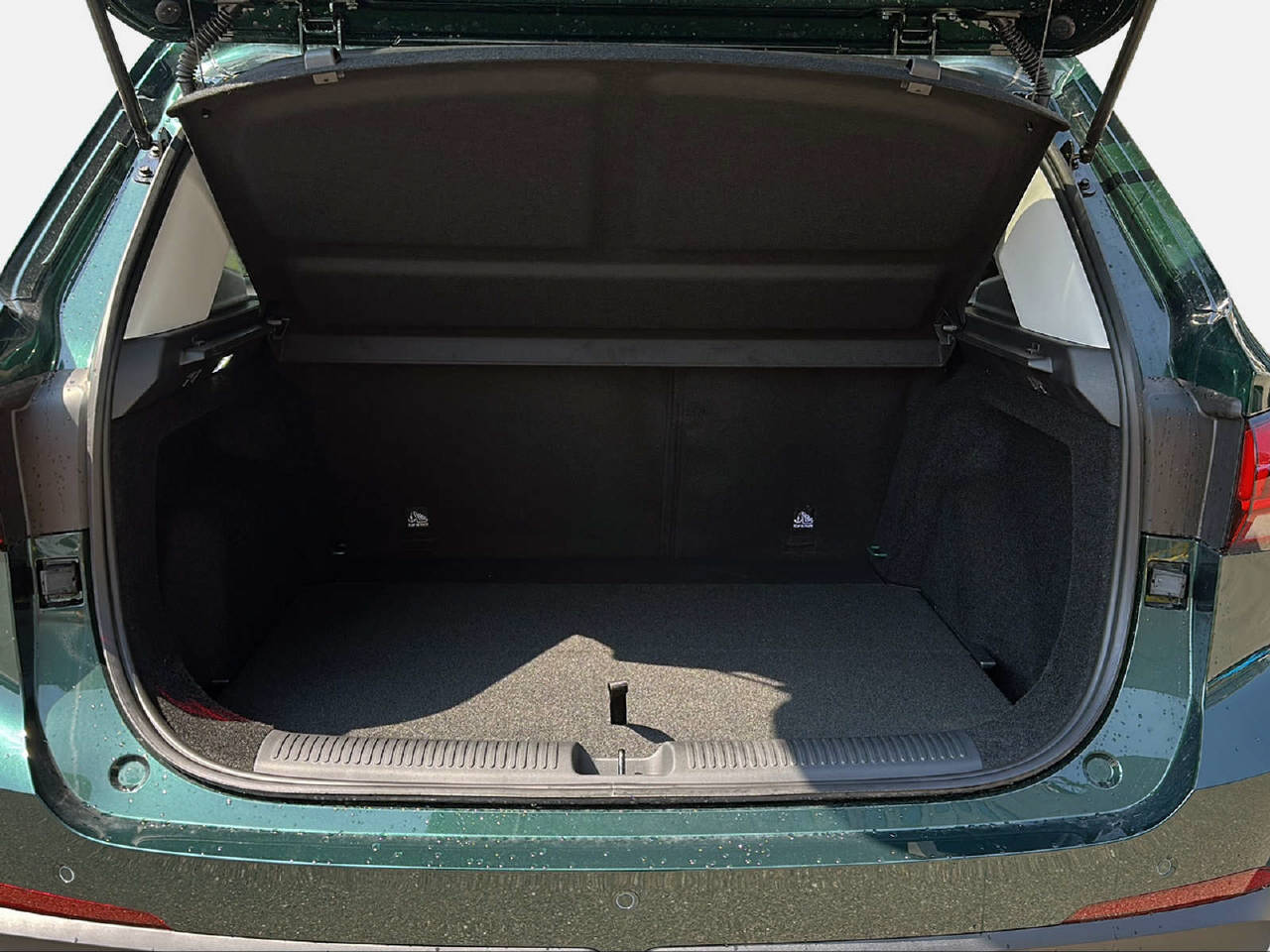 MG ZS 1.5 Hybrid+ Luxury-image-5