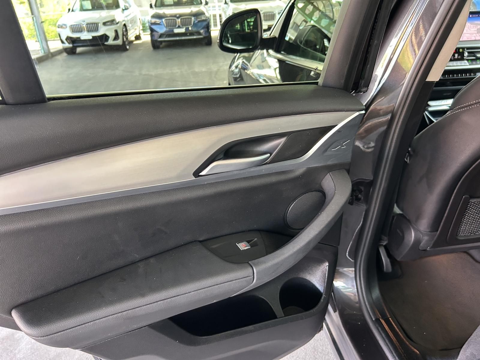 BMW X4 30i xDrive SAG-image-18