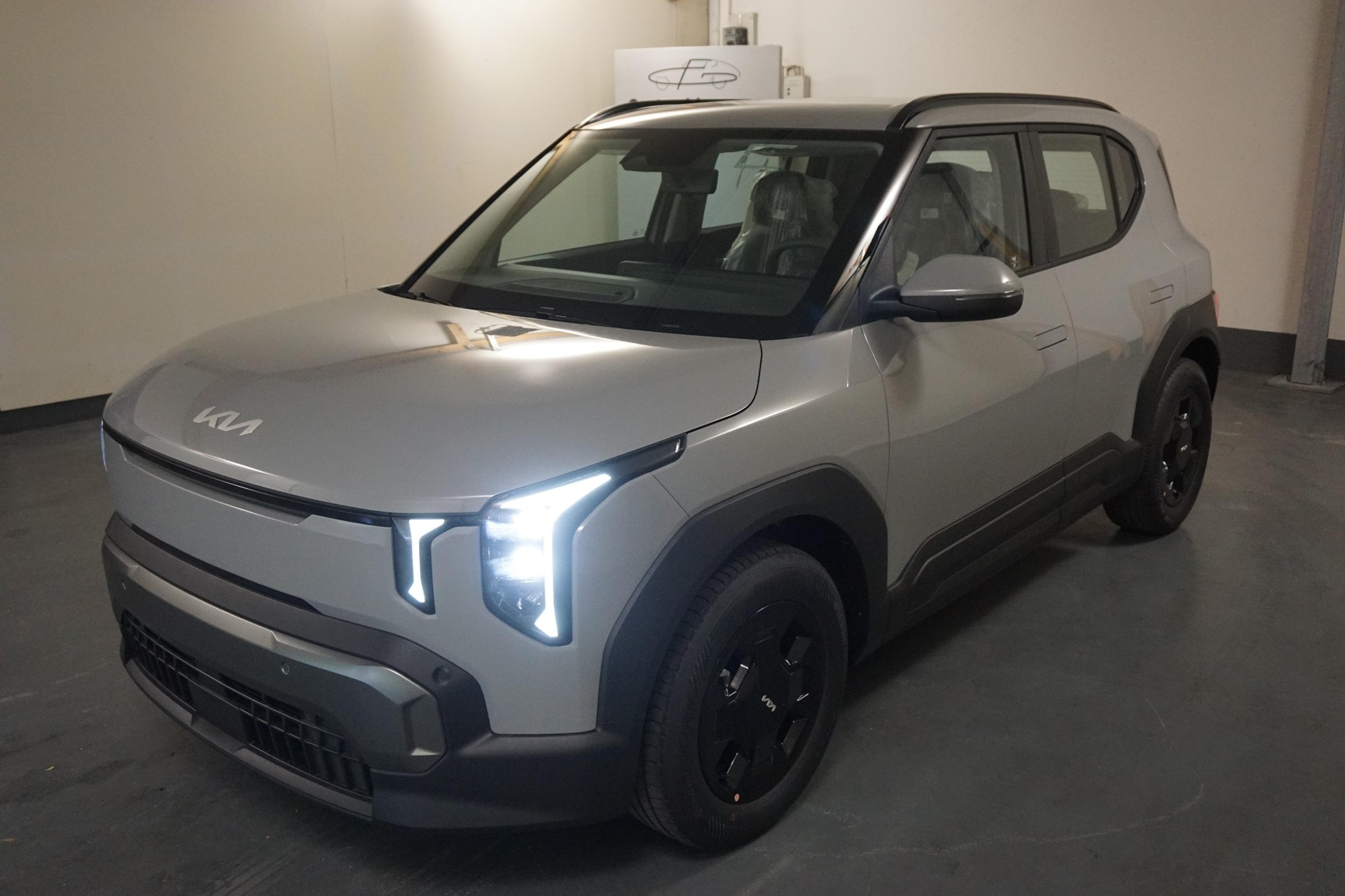 KIA EV2 61 kWh Air (grosse Batterie)-showroom-element-2
