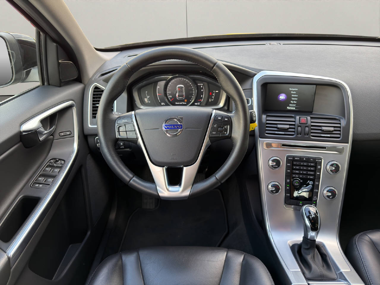 VOLVO XC60 2.0 T5 Summum AWD-image-4