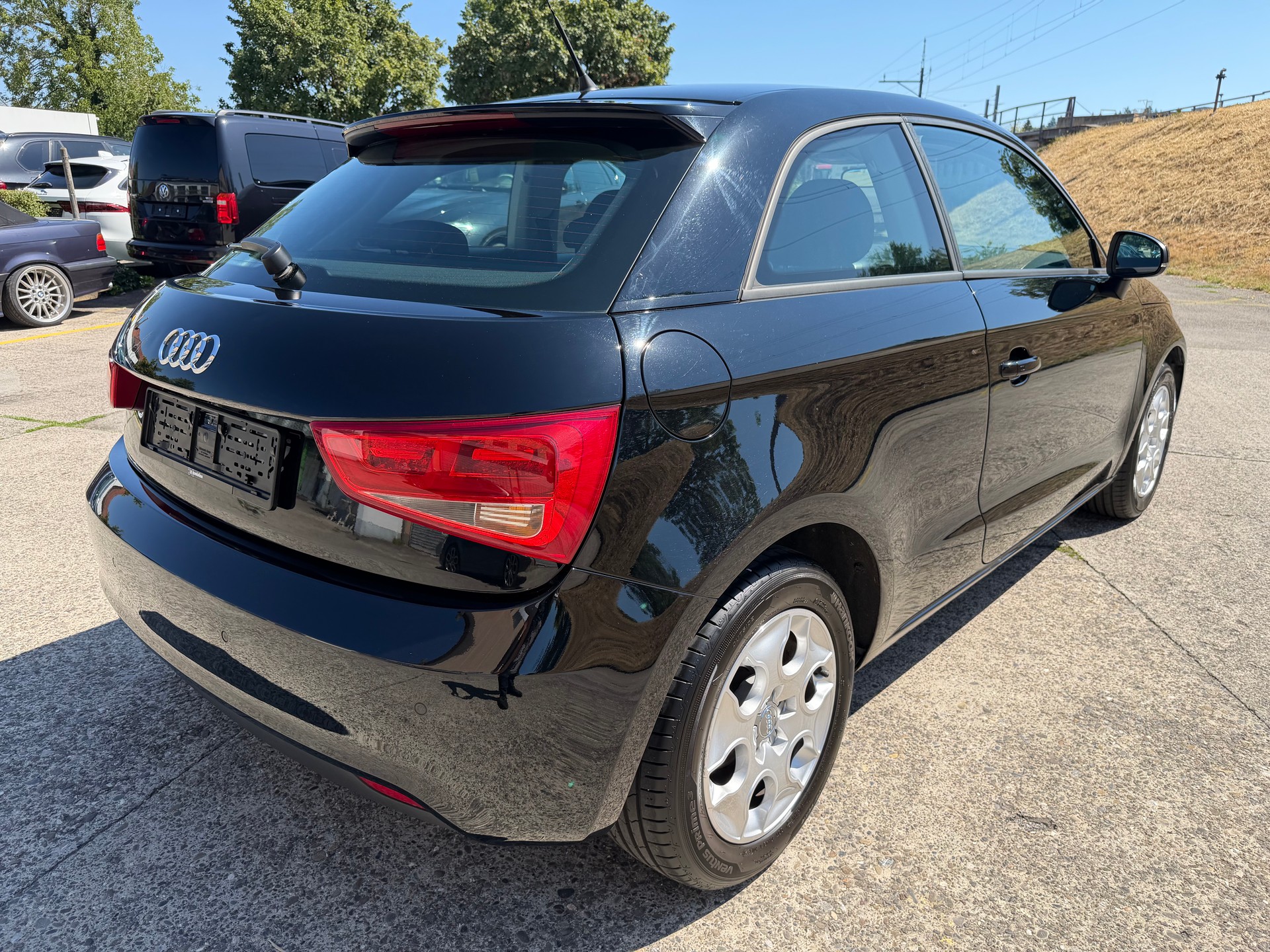 AUDI A1 1.2 TFSI Attraction-image-4