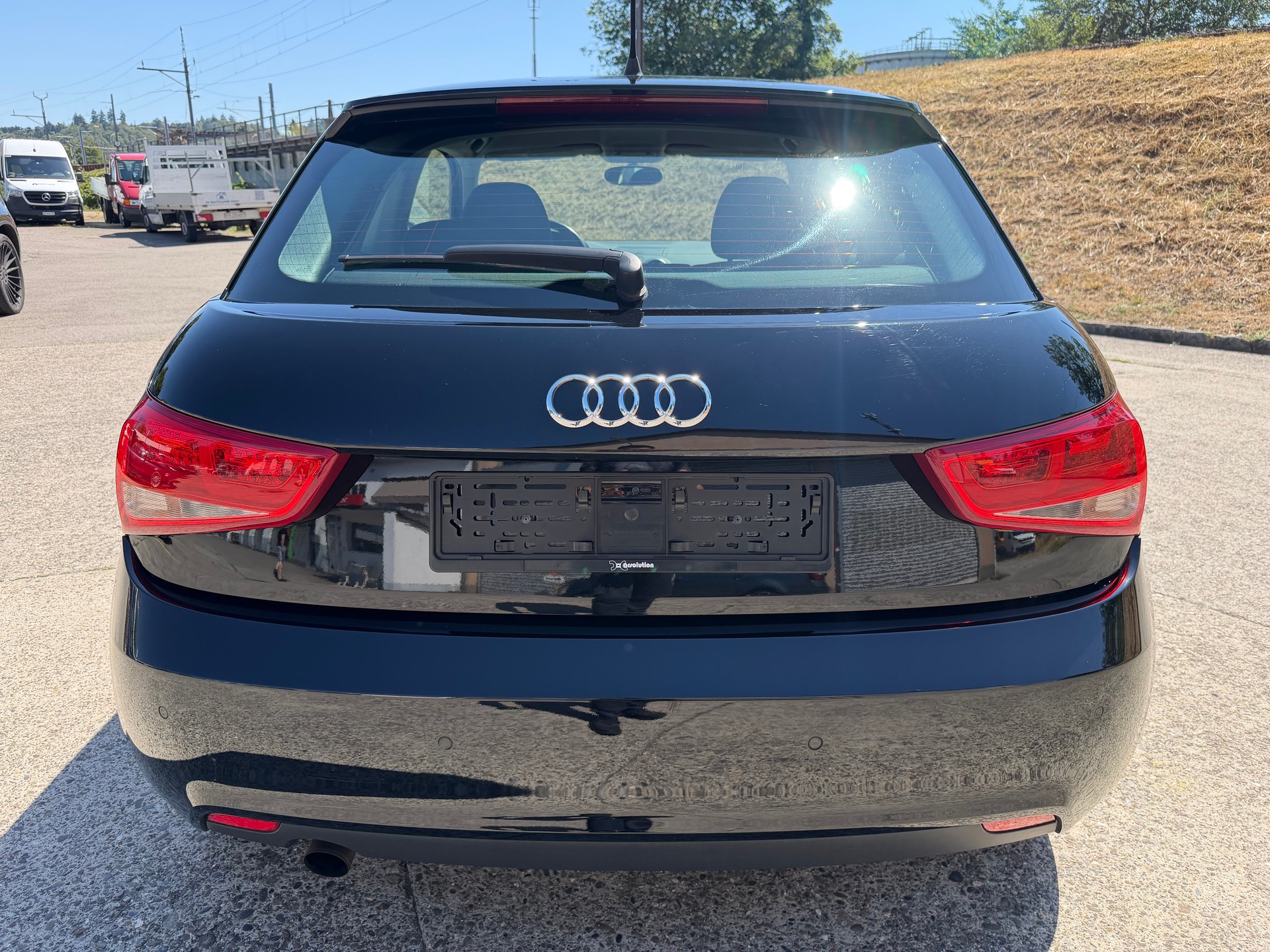 AUDI A1 1.2 TFSI Attraction-image-3