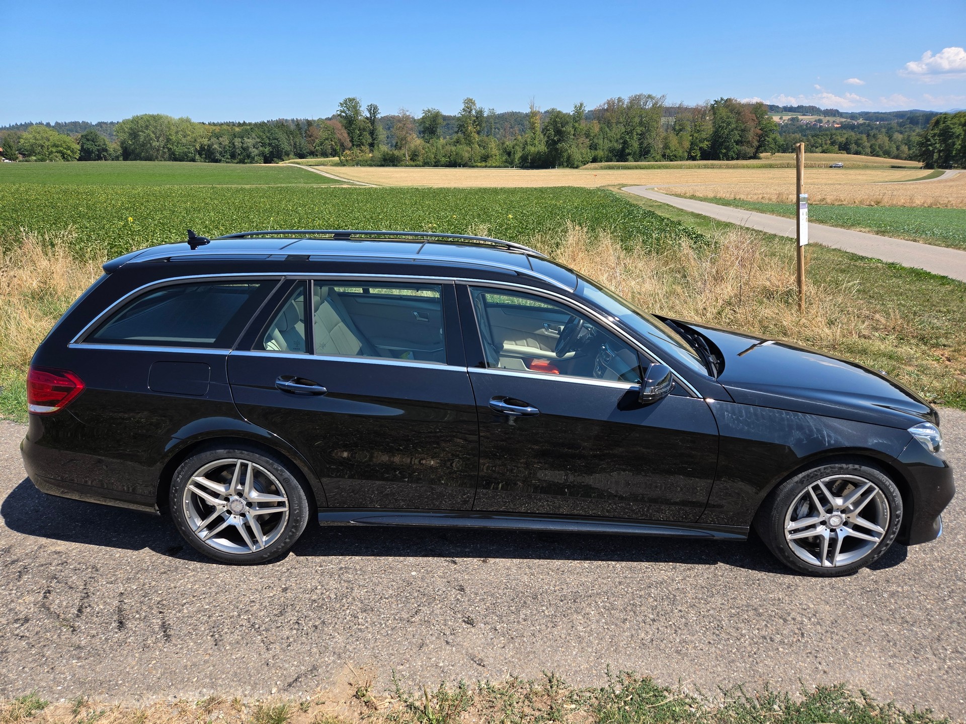 MERCEDES-BENZ Mercedes Benz E500 T 4Matic-image-3