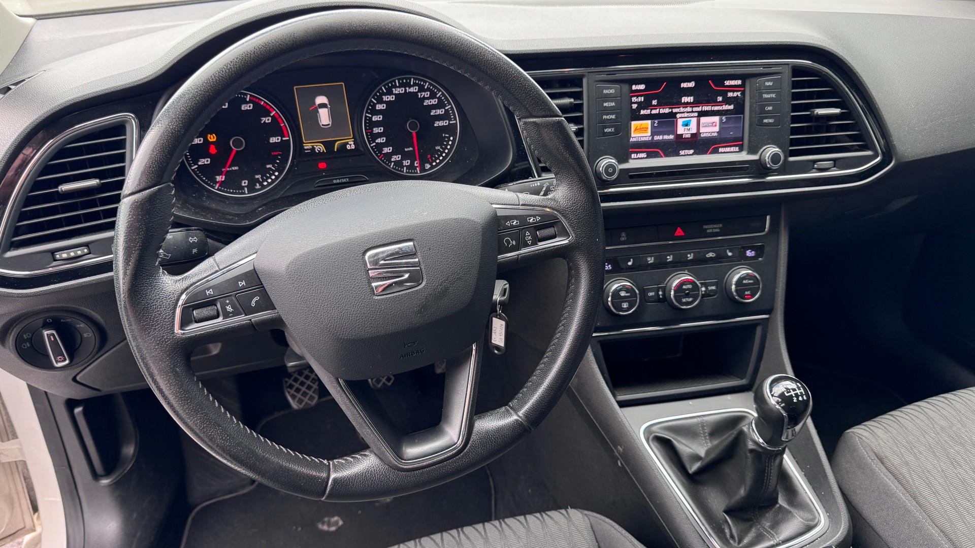 SEAT Leon ST 1.4 TSI Style-image-4