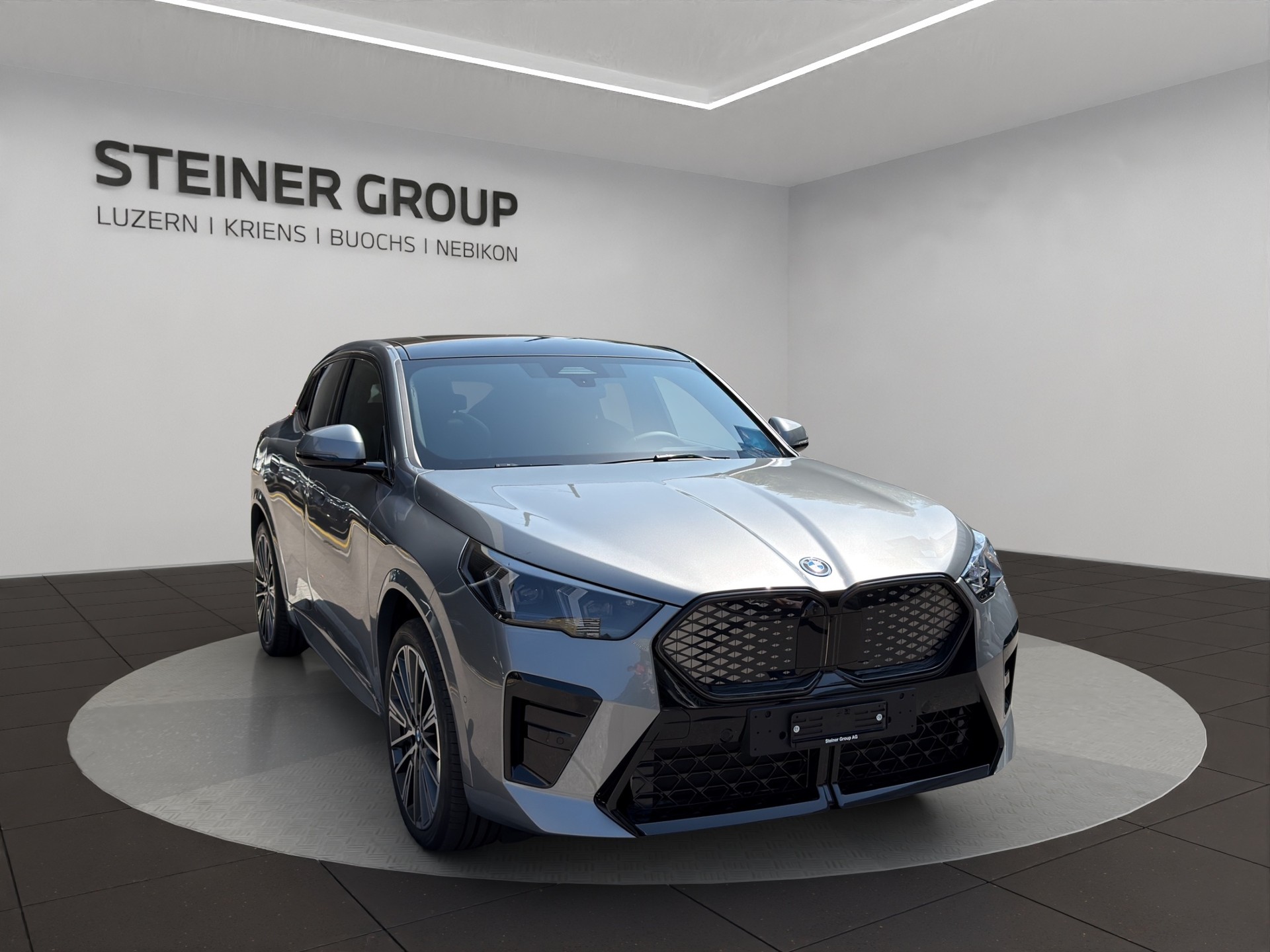 BMW iX2 xDrive 30 M Sport Pro-image-2