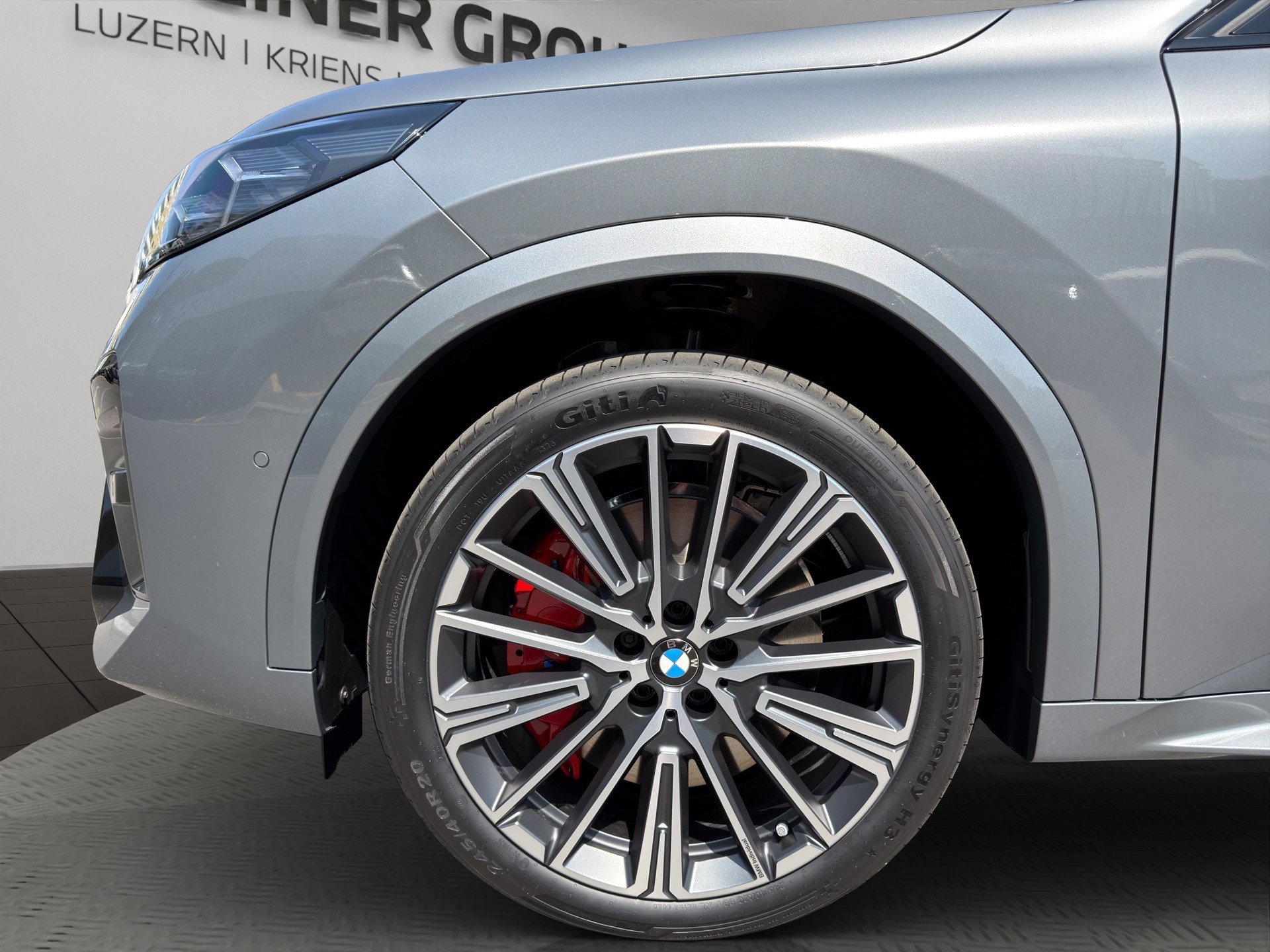 BMW iX2 xDrive 30 M Sport Pro-image-7