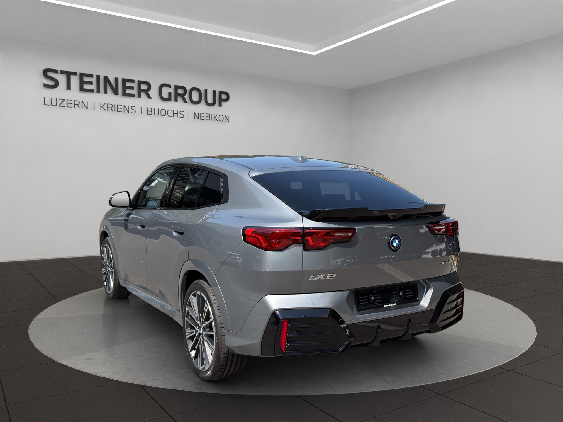 BMW iX2 xDrive 30 M Sport Pro-image-5