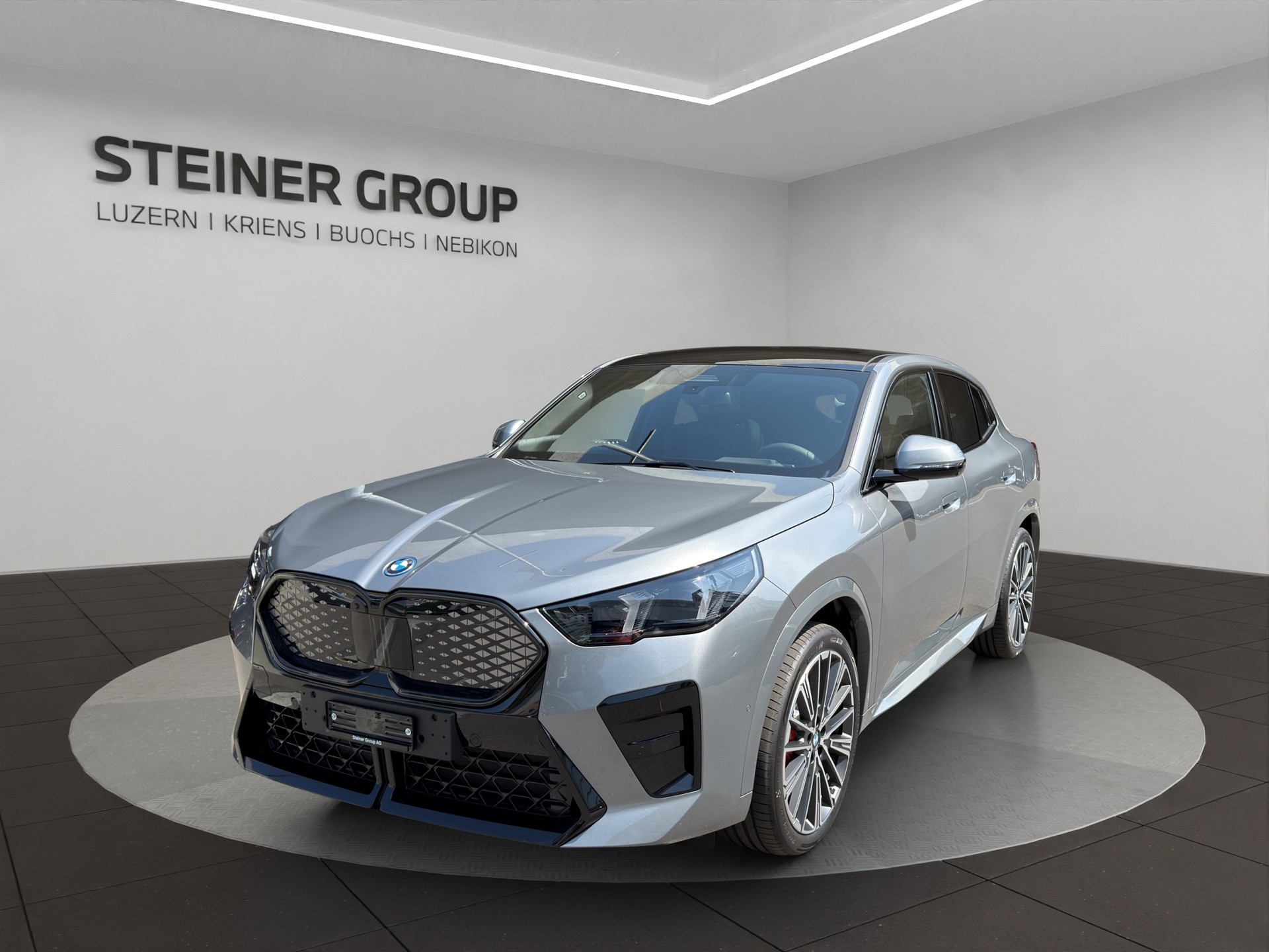 BMW iX2 xDrive 30 M Sport Pro-image-0