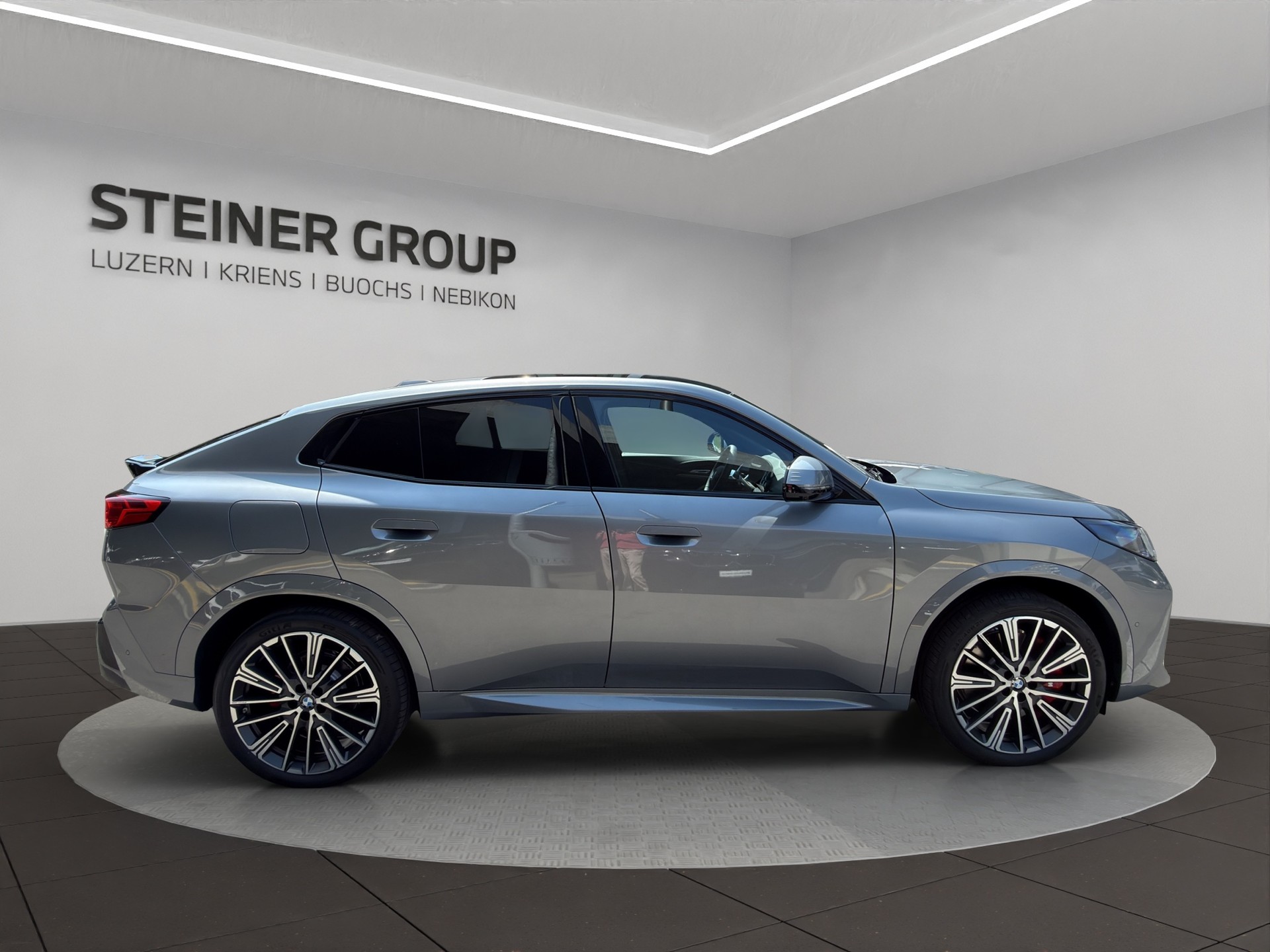 BMW iX2 xDrive 30 M Sport Pro-image-3