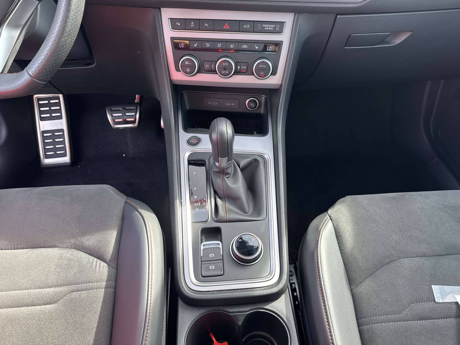 SEAT Ateca 2.0 TDi CR FR-Line DSG-Automat-image-11