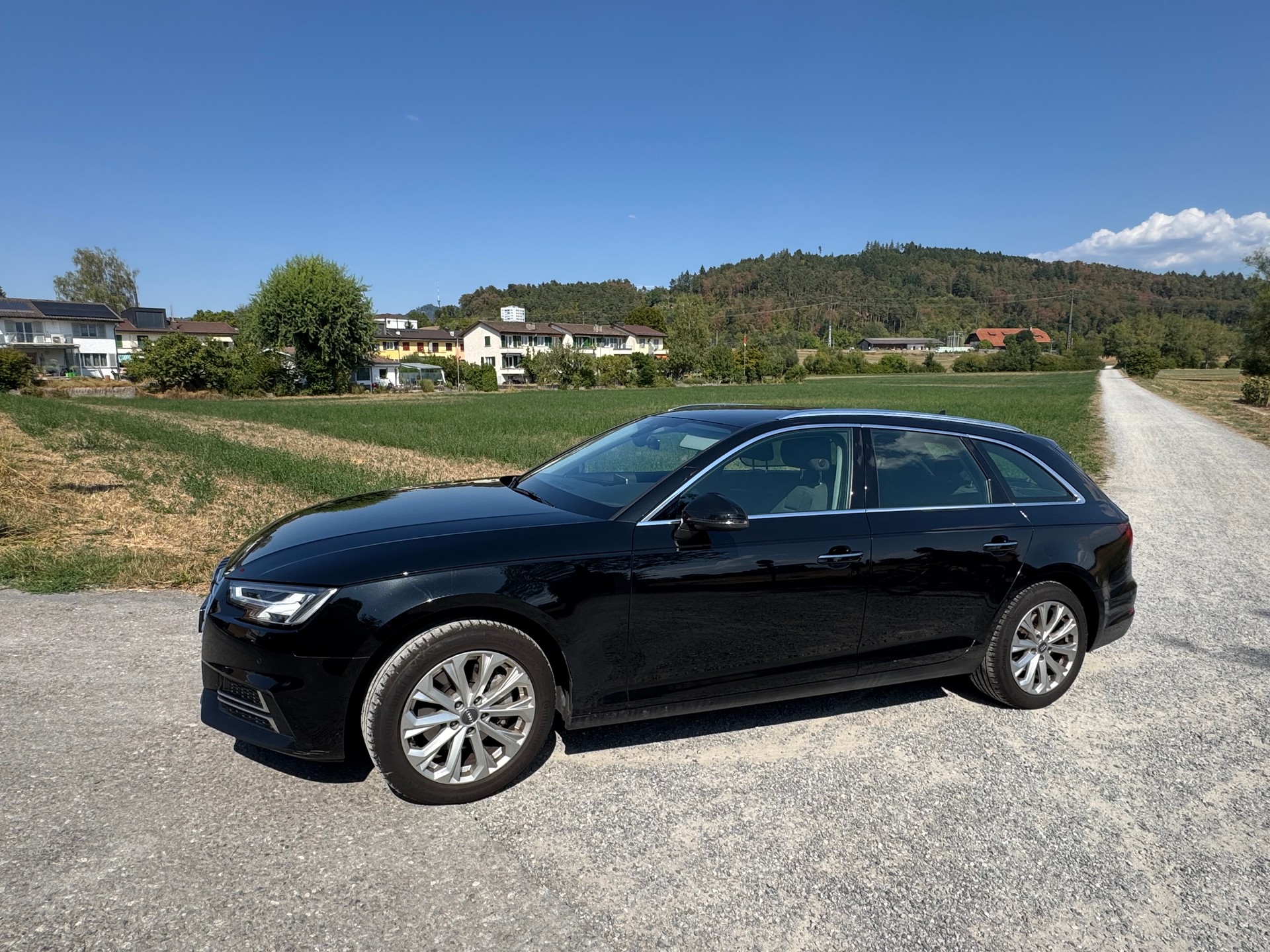 AUDI Audi A4 AV 40 TDI qu.-image-1