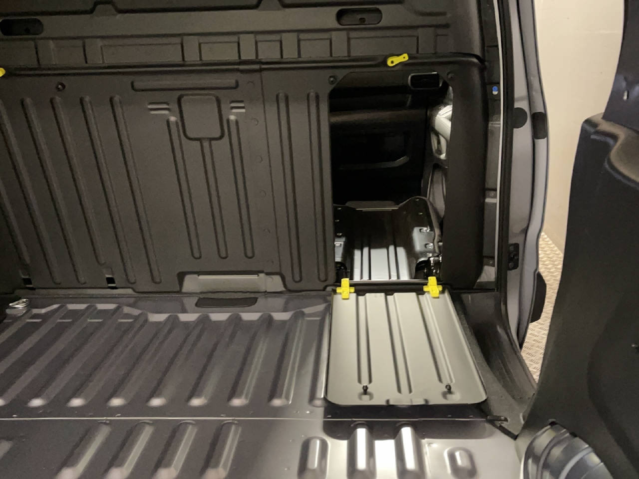 FIAT E-Doblo L1 50 kWh Launch Edition-image-11