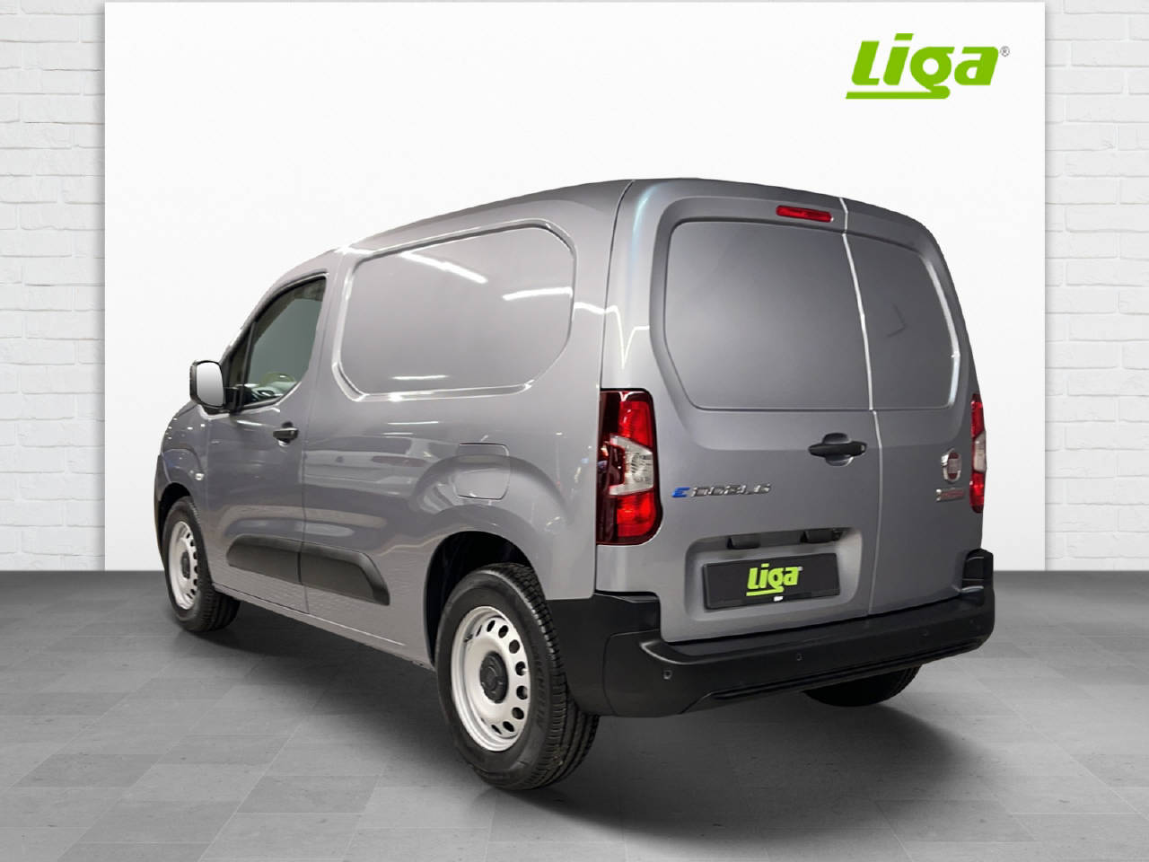 FIAT E-Doblo L1 50 kWh Launch Edition-image-3
