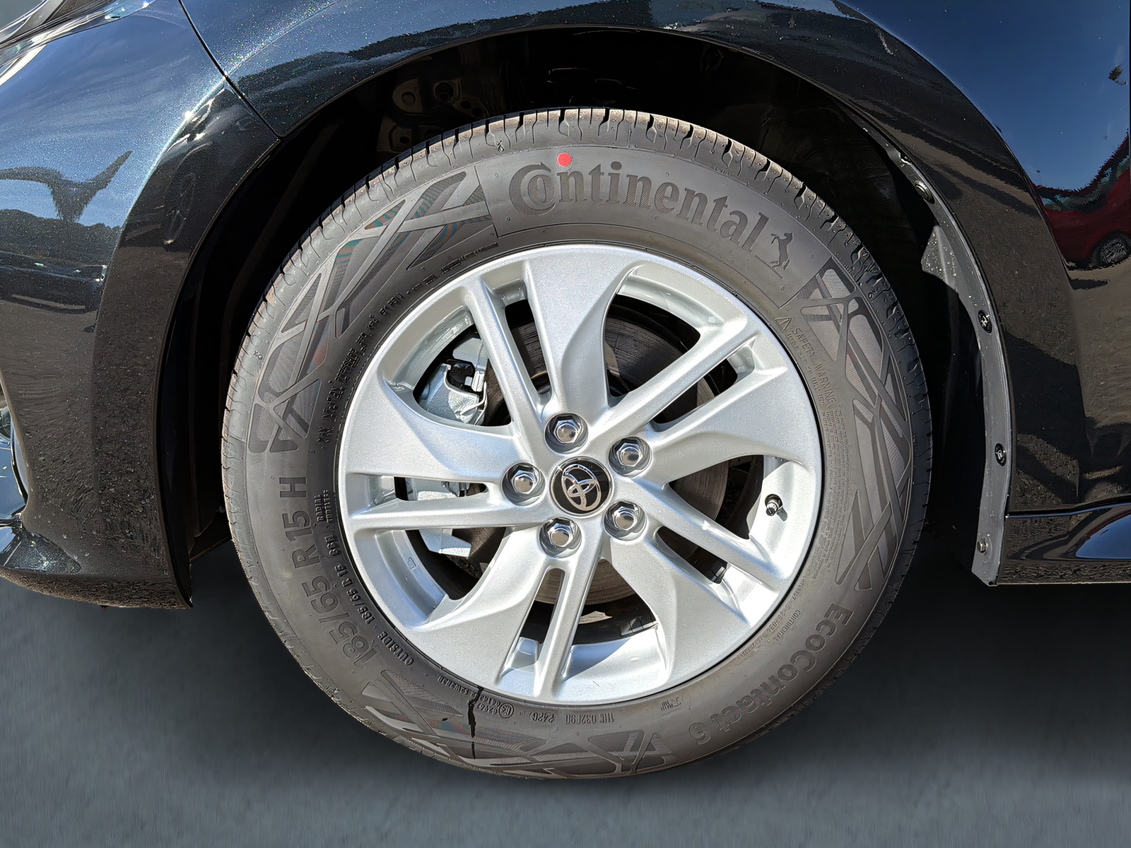 TOYOTA Yaris 1.5 Comfort e-CVT-image-13